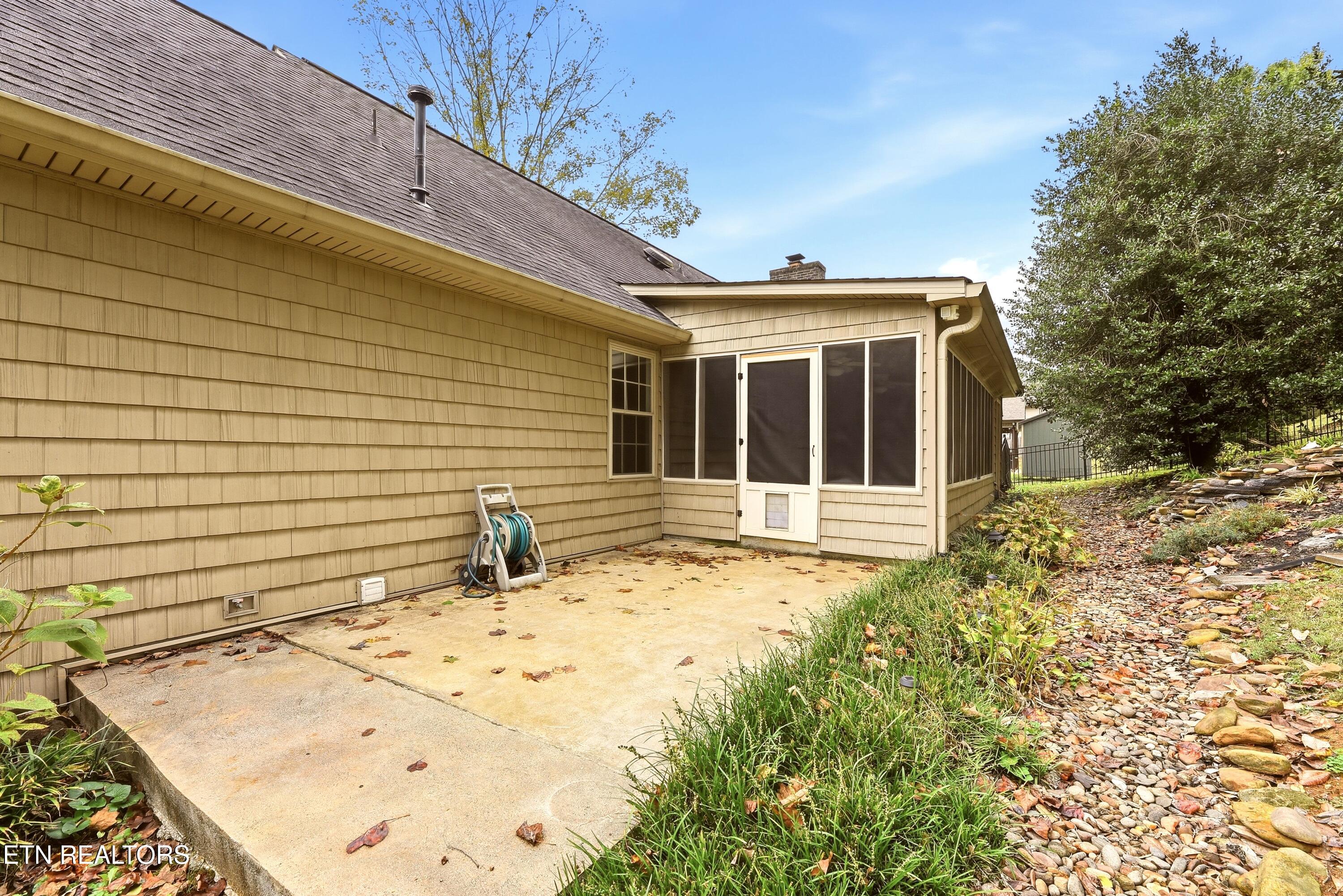 618 Woodland Drive Clinton TN 37716