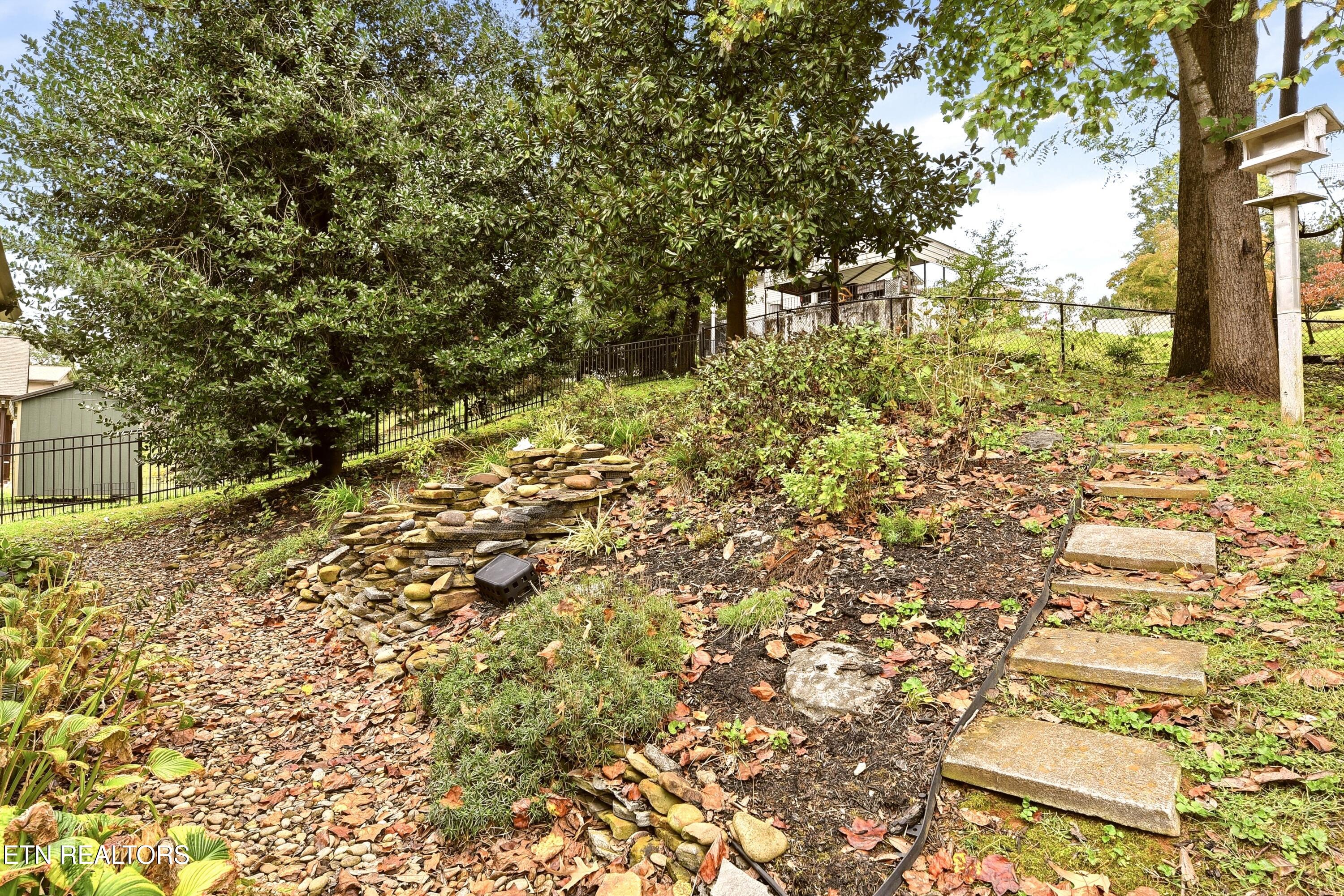 618 Woodland Drive Clinton TN 37716