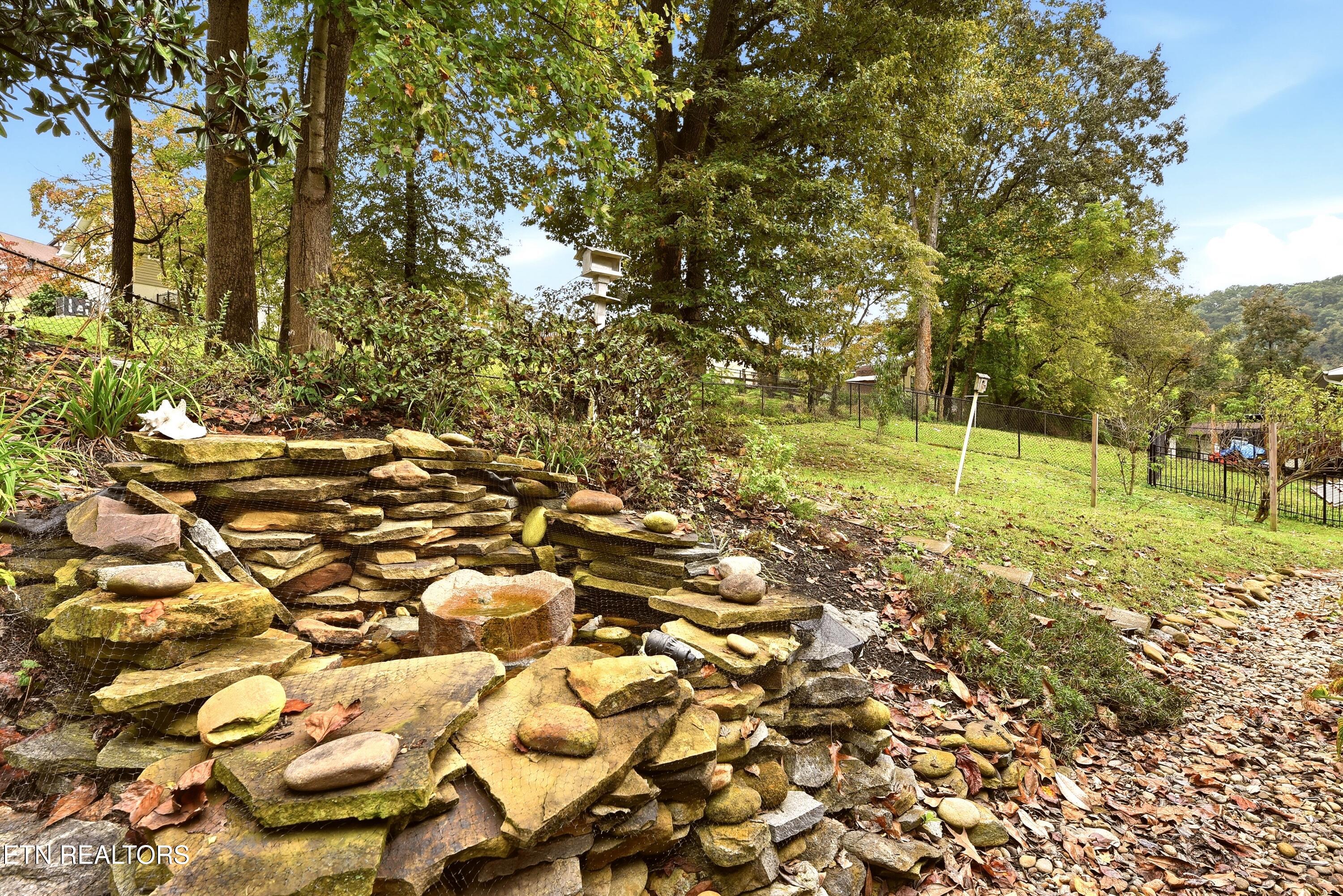 618 Woodland Drive Clinton TN 37716