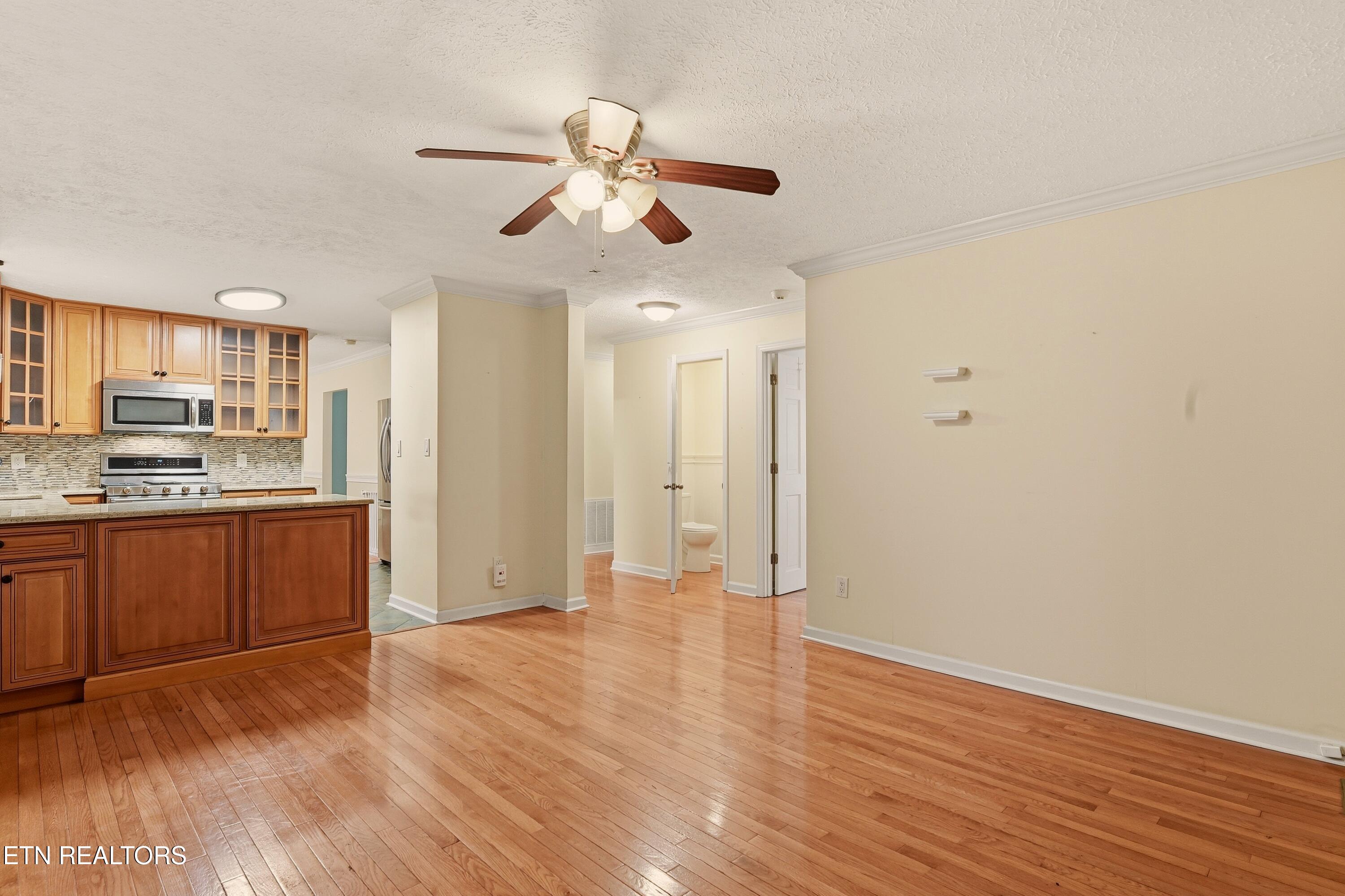 618 Woodland Drive Clinton TN 37716