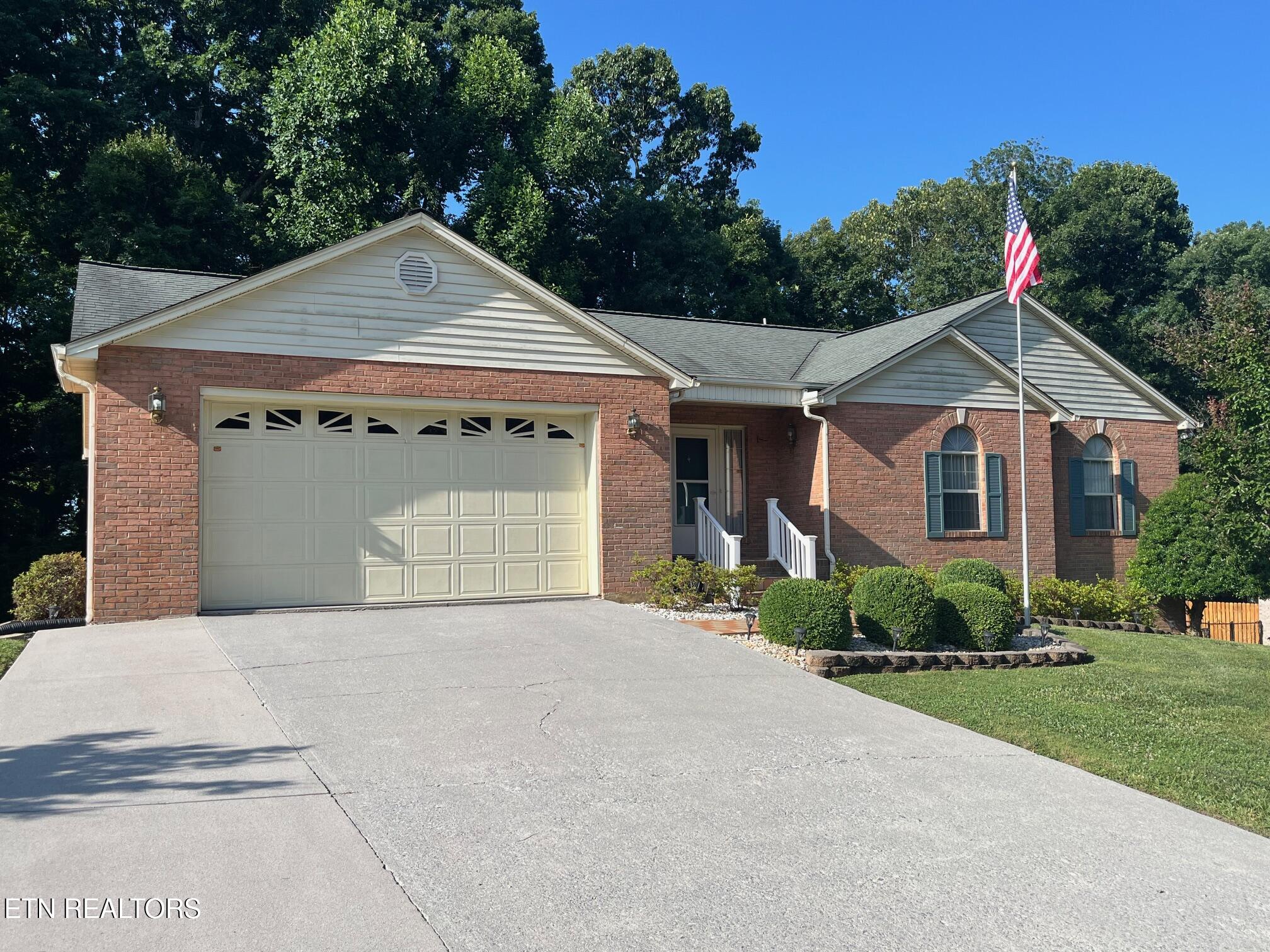 985 E Brentwood Drive Morristown TN 37814