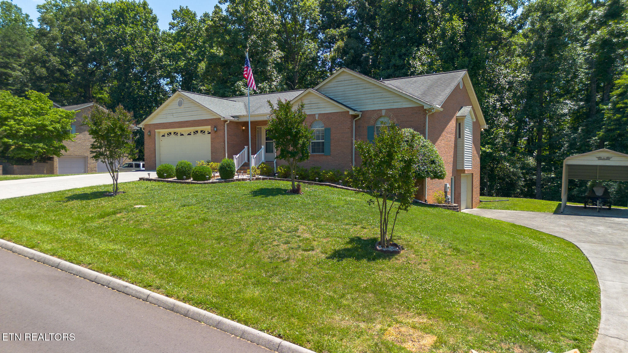 985 E Brentwood Drive Morristown TN 37814