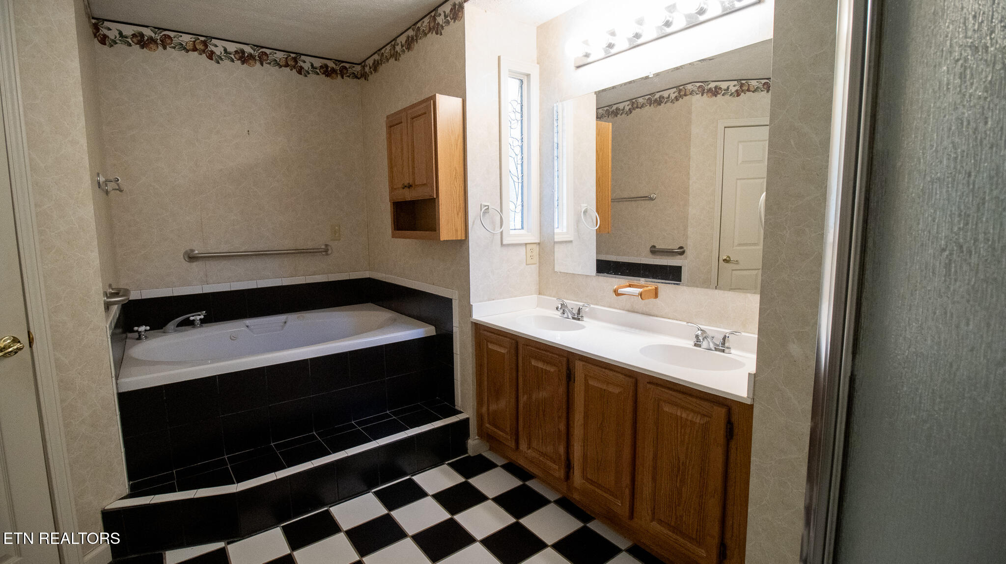 985 E Brentwood Drive Morristown TN 37814
