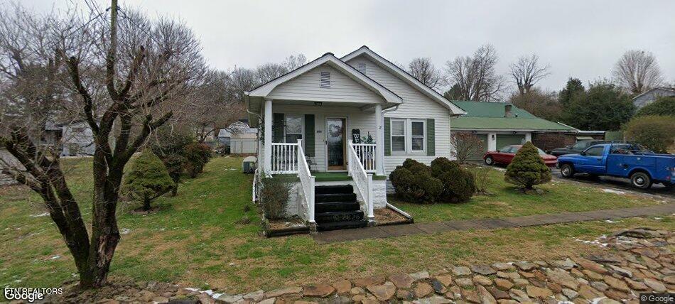 604 E Virginia Avenue Lafollette TN 37766