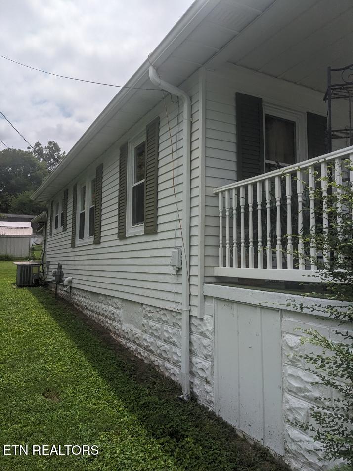 604 E Virginia Avenue Lafollette TN 37766