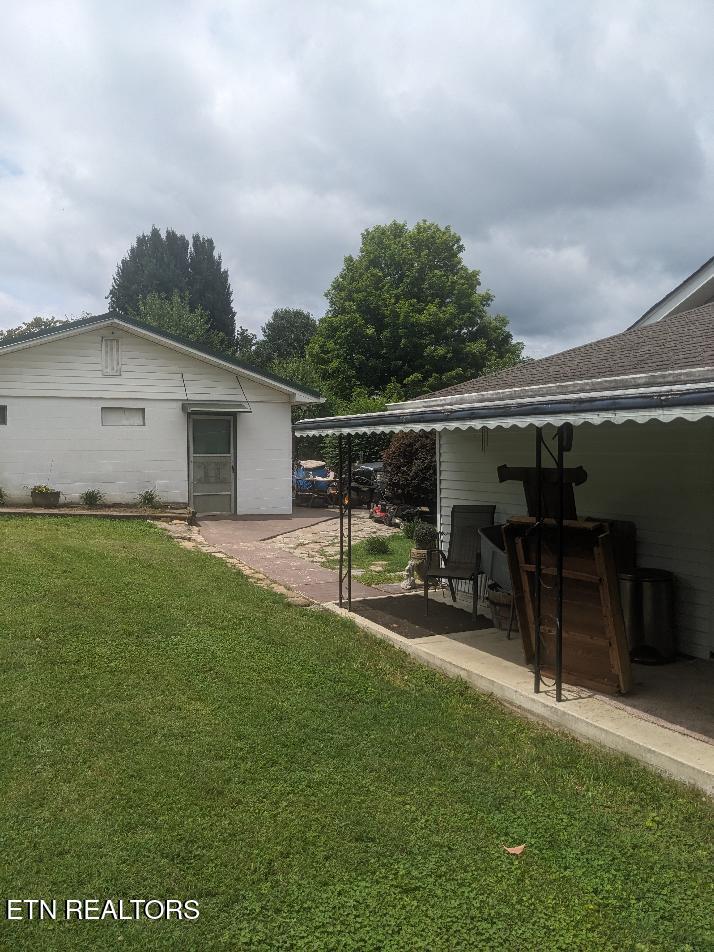 604 E Virginia Avenue Lafollette TN 37766