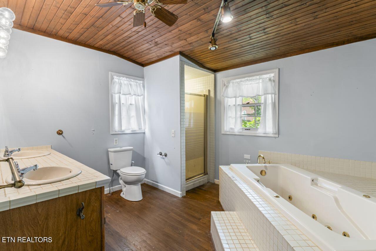 212 W Central Avenue Sweetwater TN 37874
