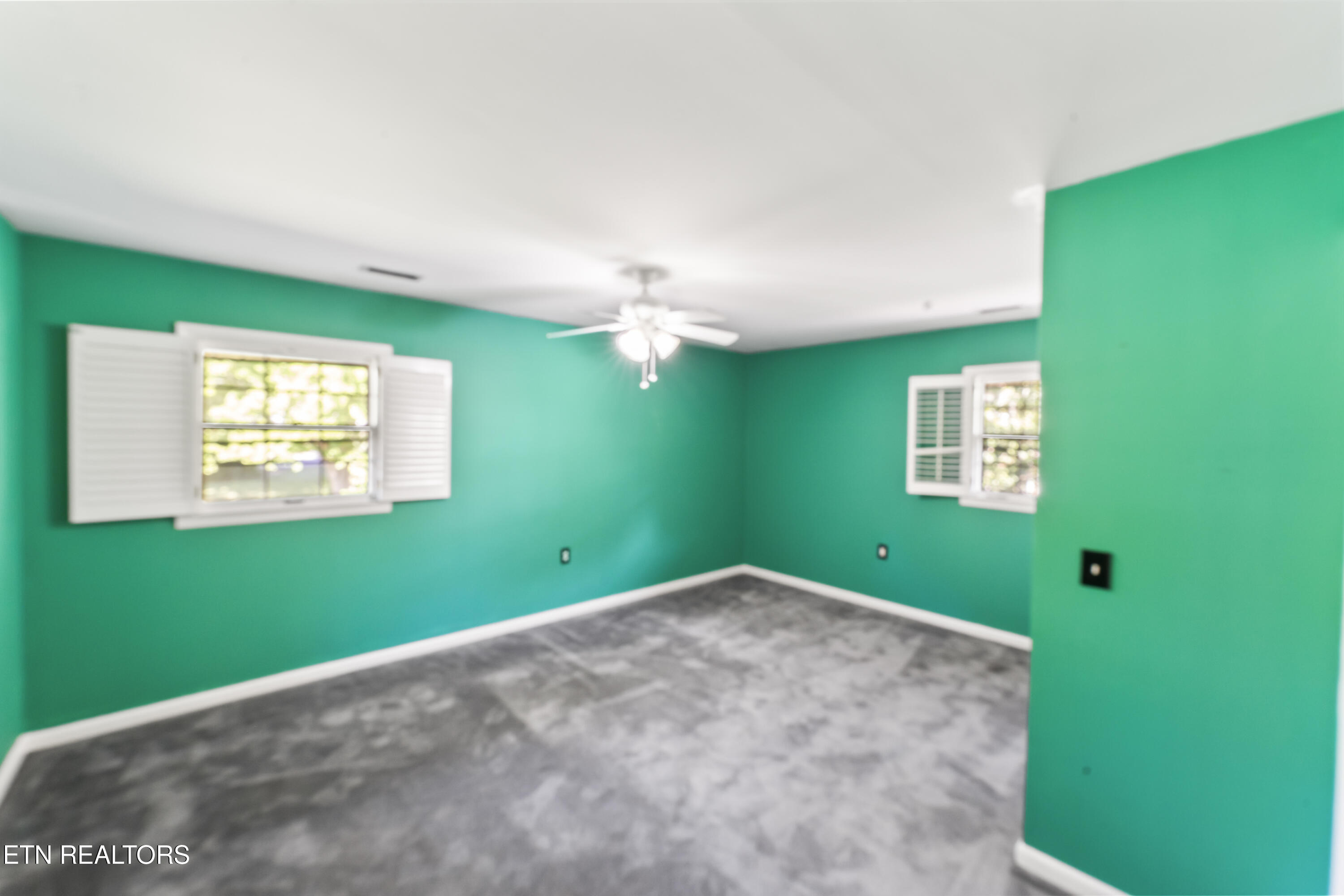 212 W Central Avenue Sweetwater TN 37874