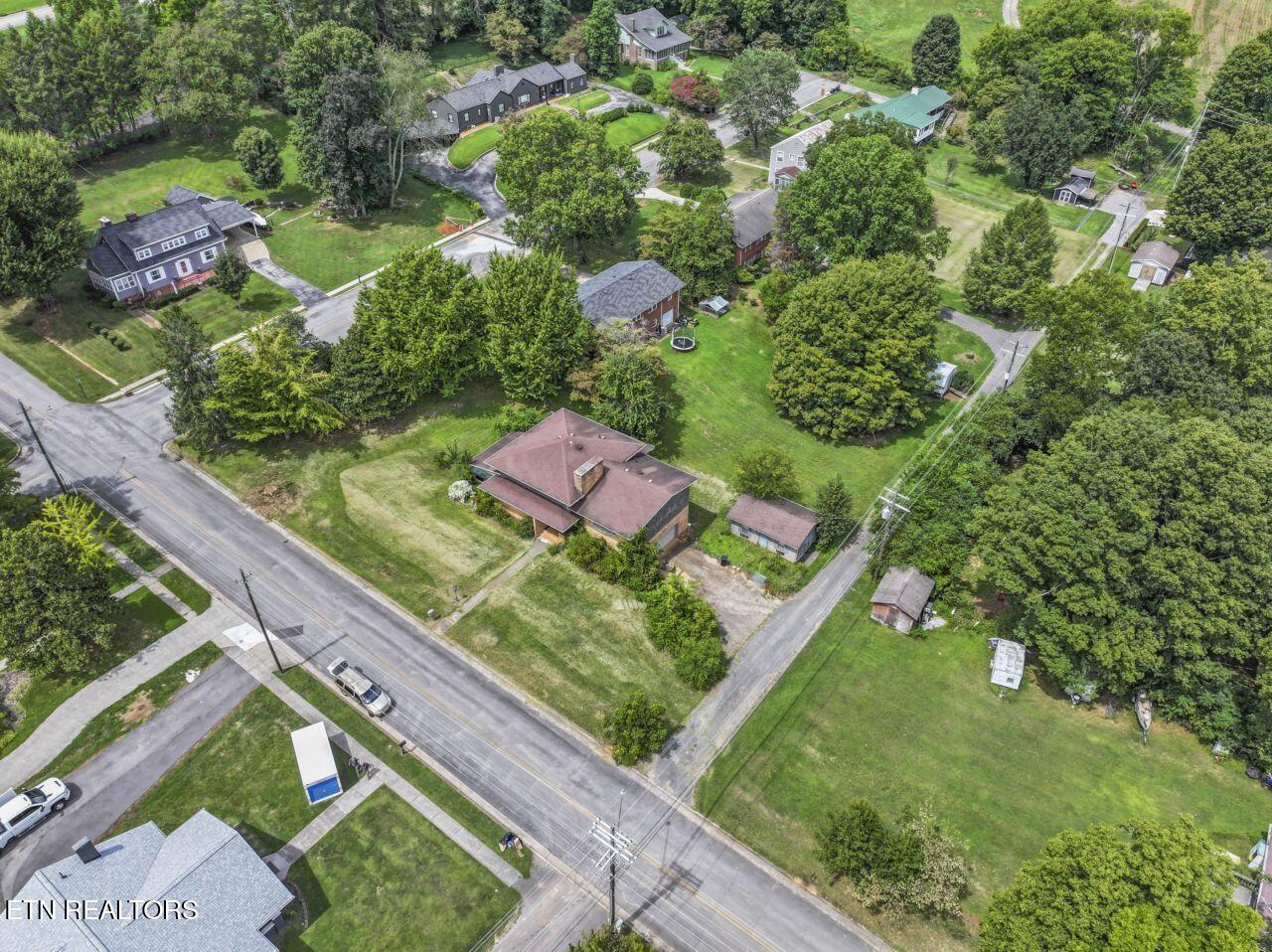 212 W Central Avenue Sweetwater TN 37874