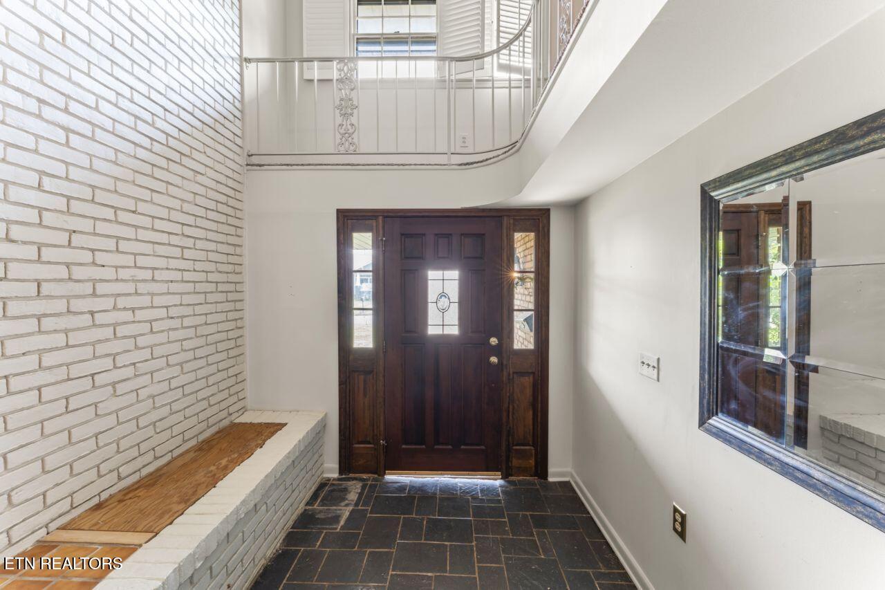 212 W Central Avenue Sweetwater TN 37874