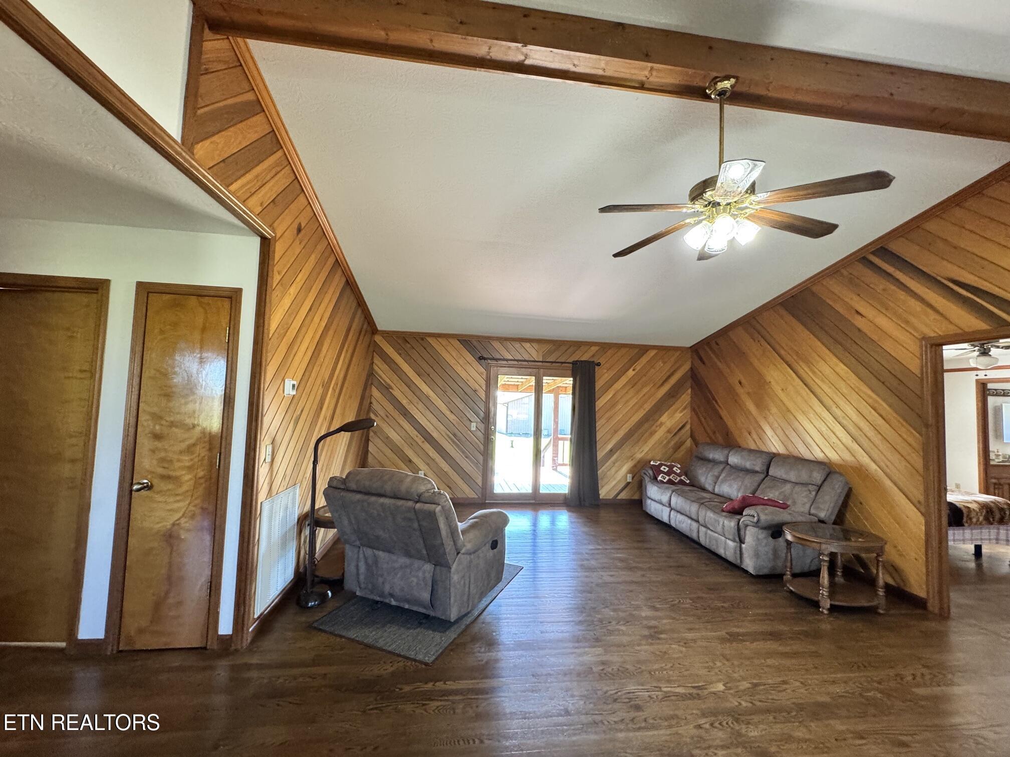 6986 S York Highway Clarkrange TN 38553
