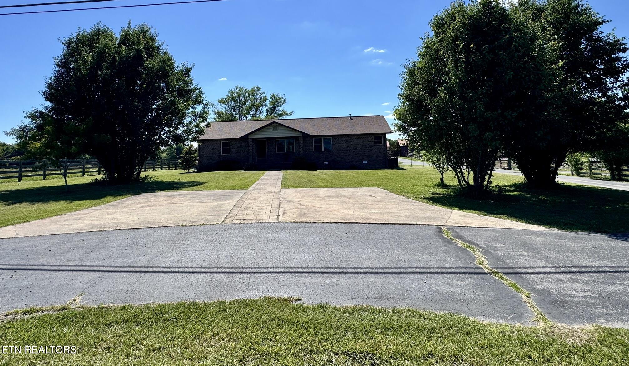 6986 S York Highway Clarkrange TN 38553