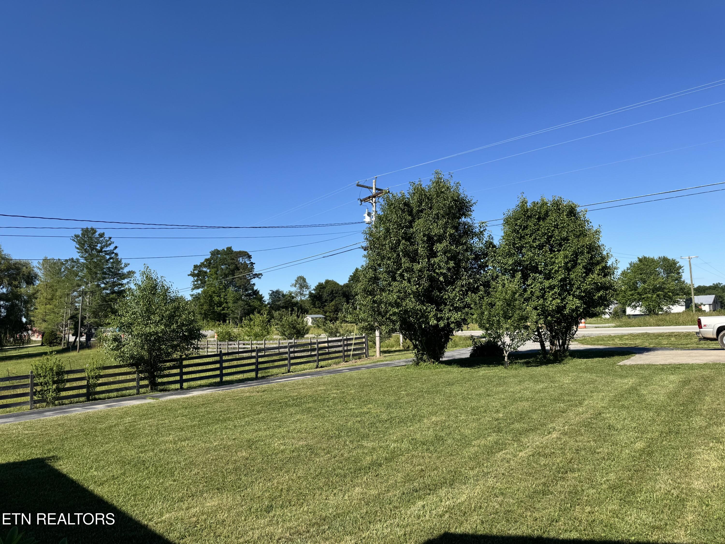 6986 S York Highway Clarkrange TN 38553