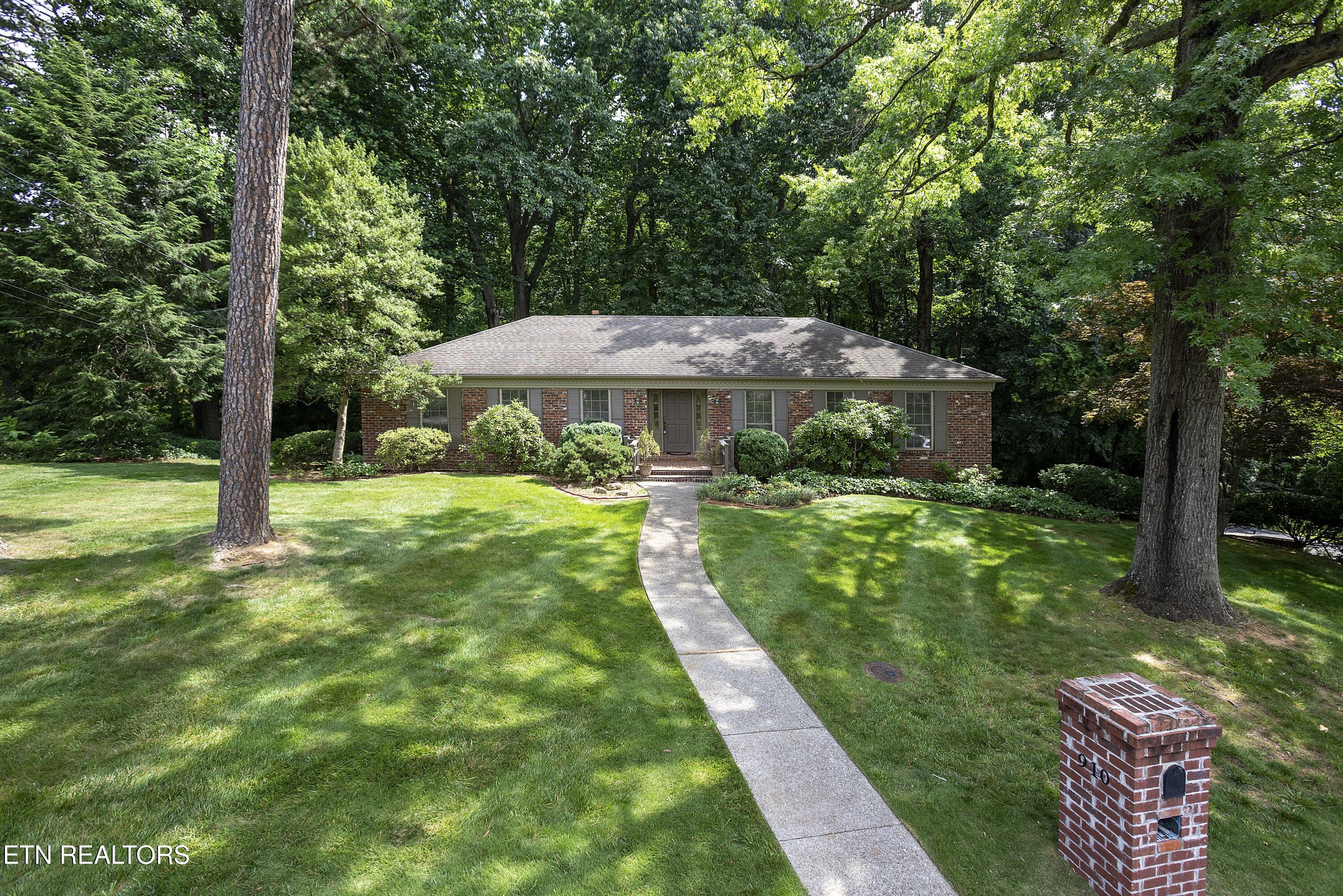 910 Bathurst Road Knoxville TN 37909
