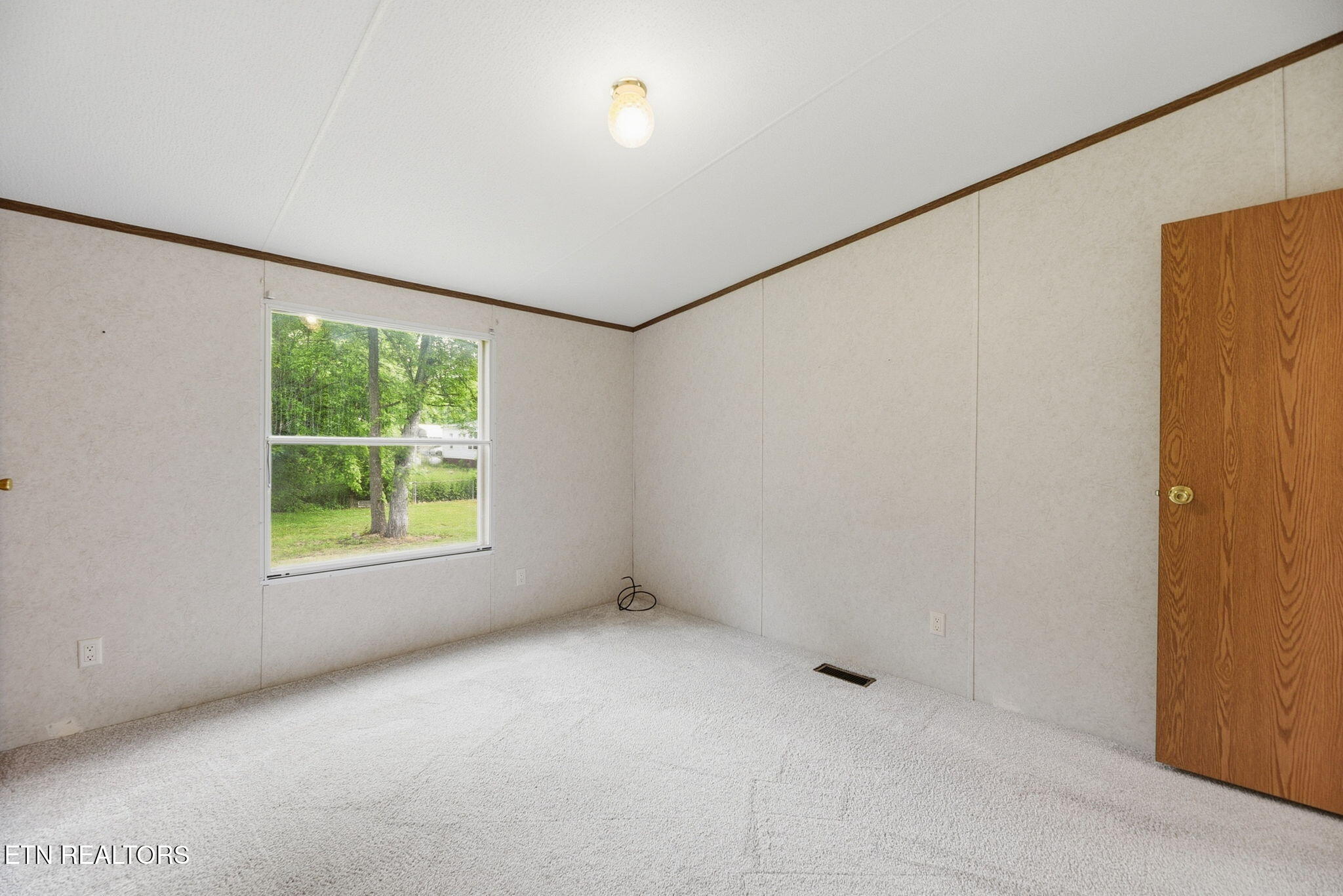 133 Cutters Lane Clinton TN 37716