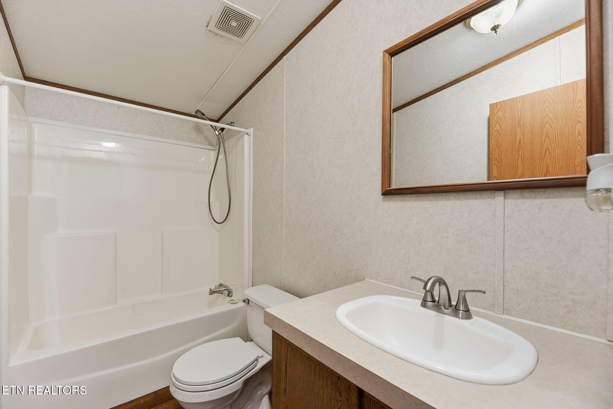 133 Cutters Lane Clinton TN 37716