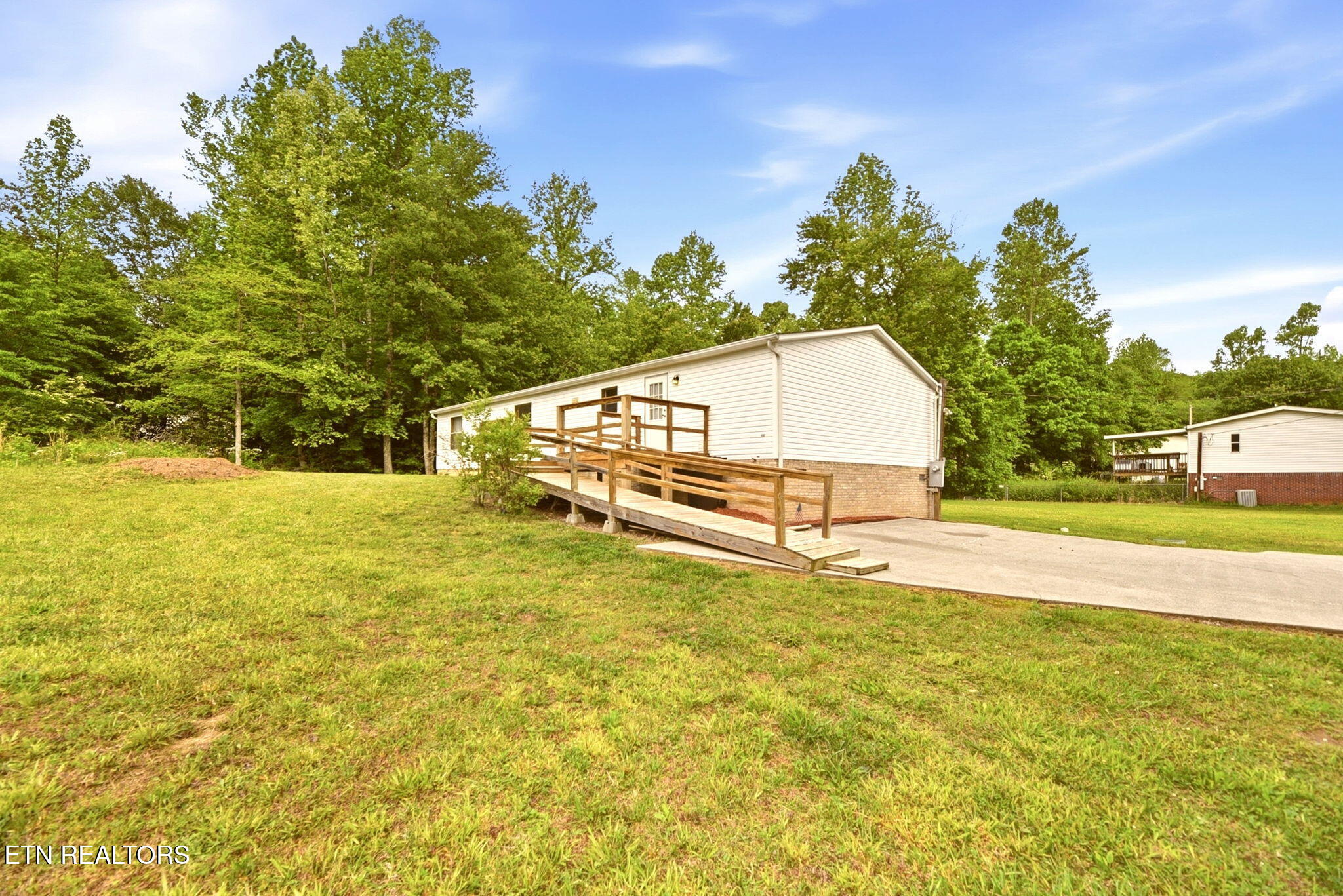 133 Cutters Lane Clinton TN 37716