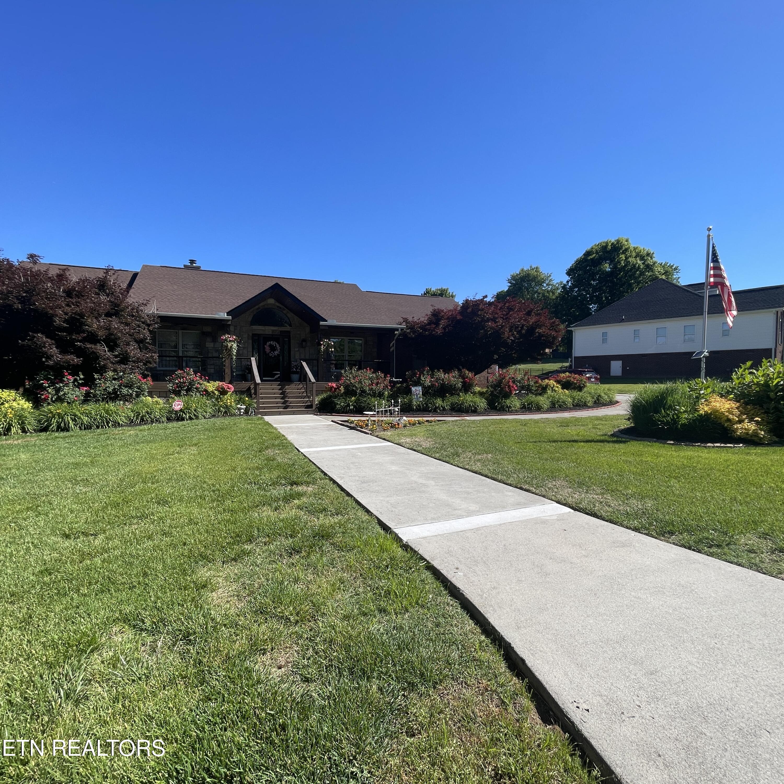 905 Columbine Lea Sevierville TN 37862