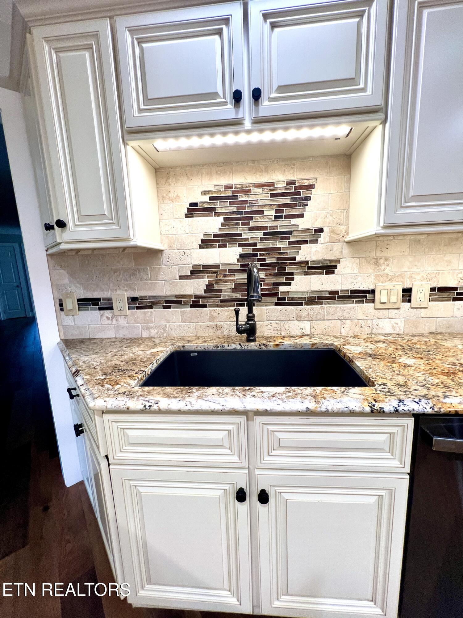 905 Columbine Lea Sevierville TN 37862