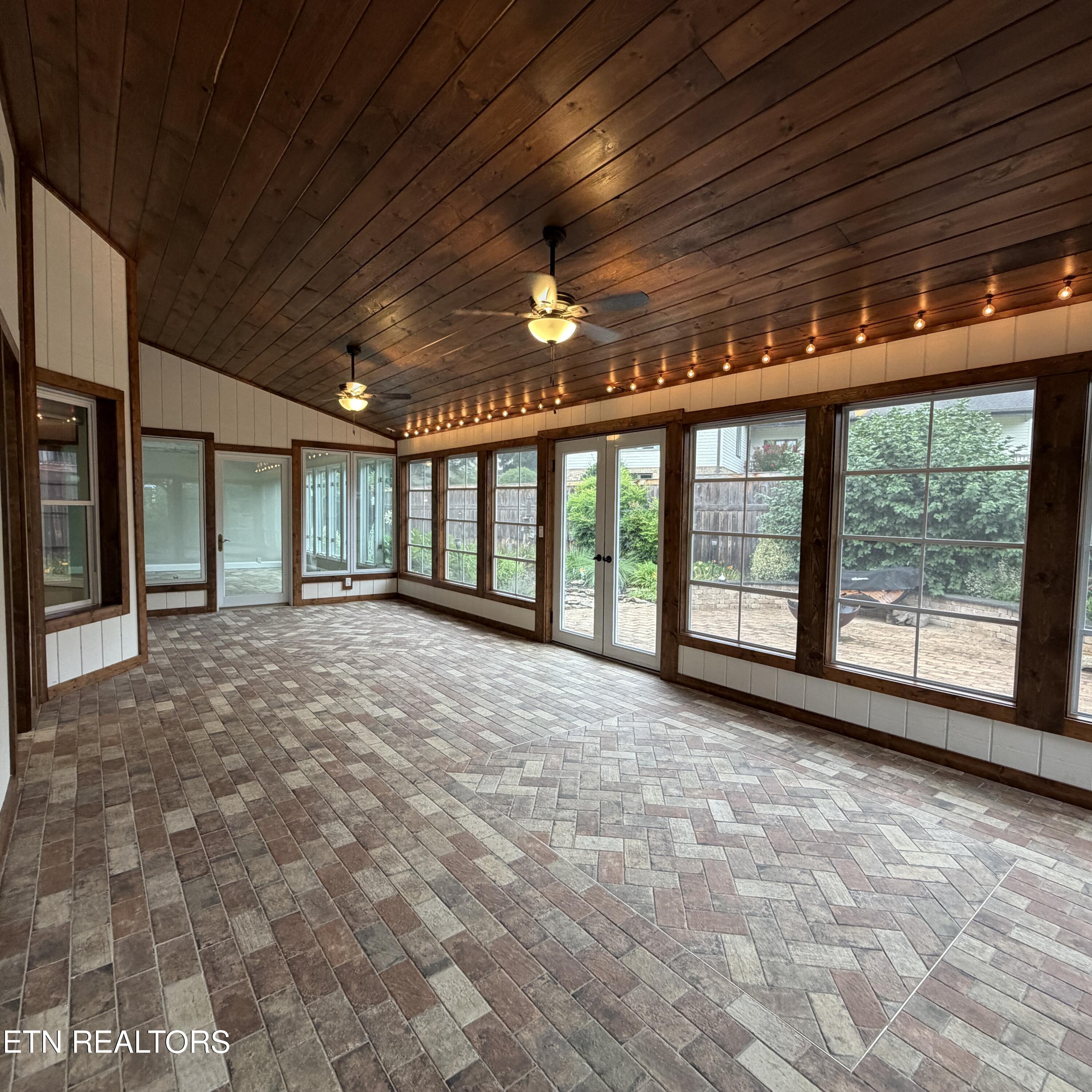 905 Columbine Lea Sevierville TN 37862