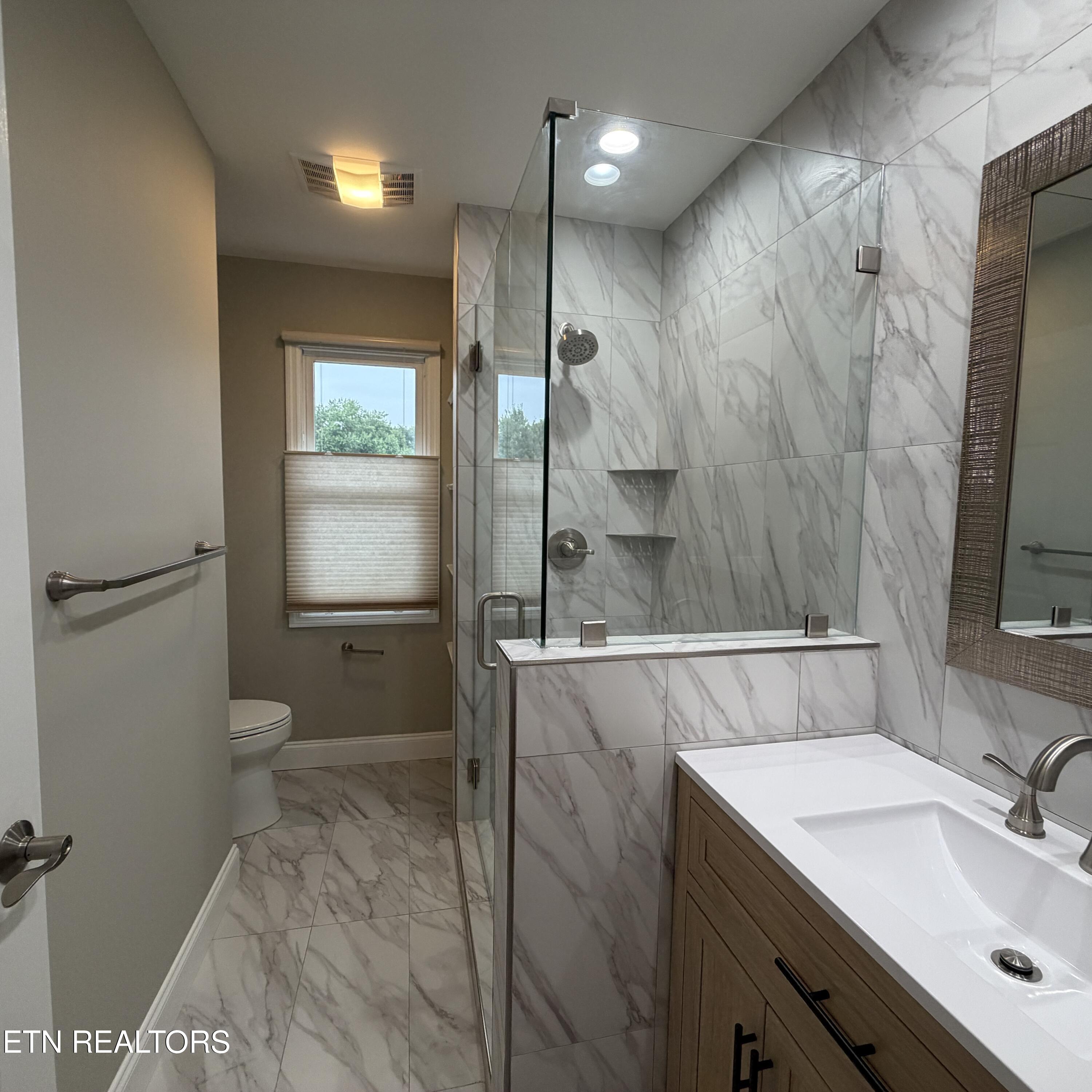 905 Columbine Lea Sevierville TN 37862