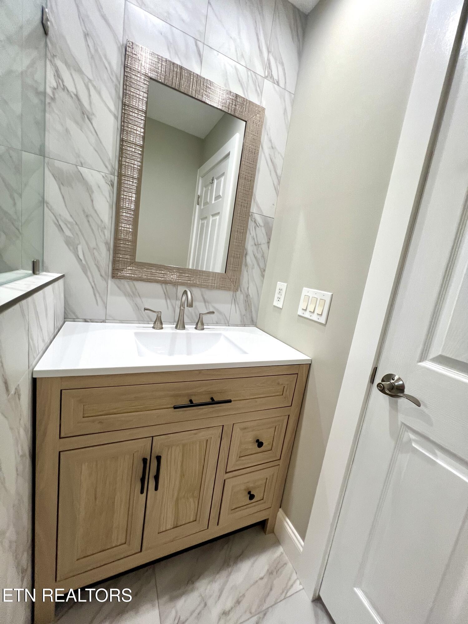 905 Columbine Lea Sevierville TN 37862