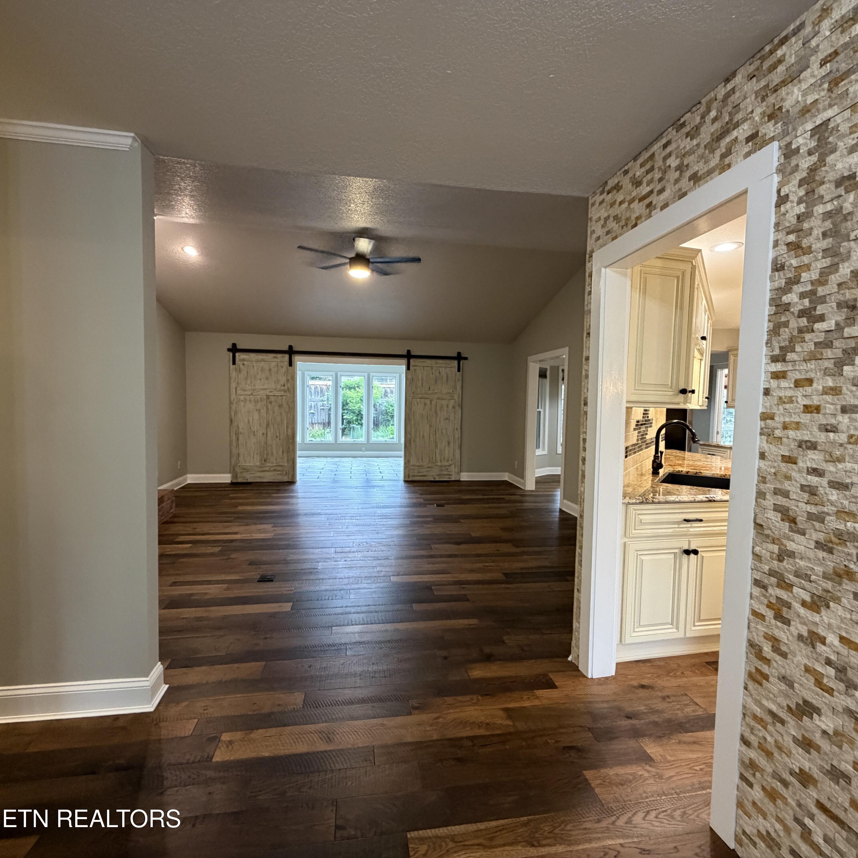 905 Columbine Lea Sevierville TN 37862