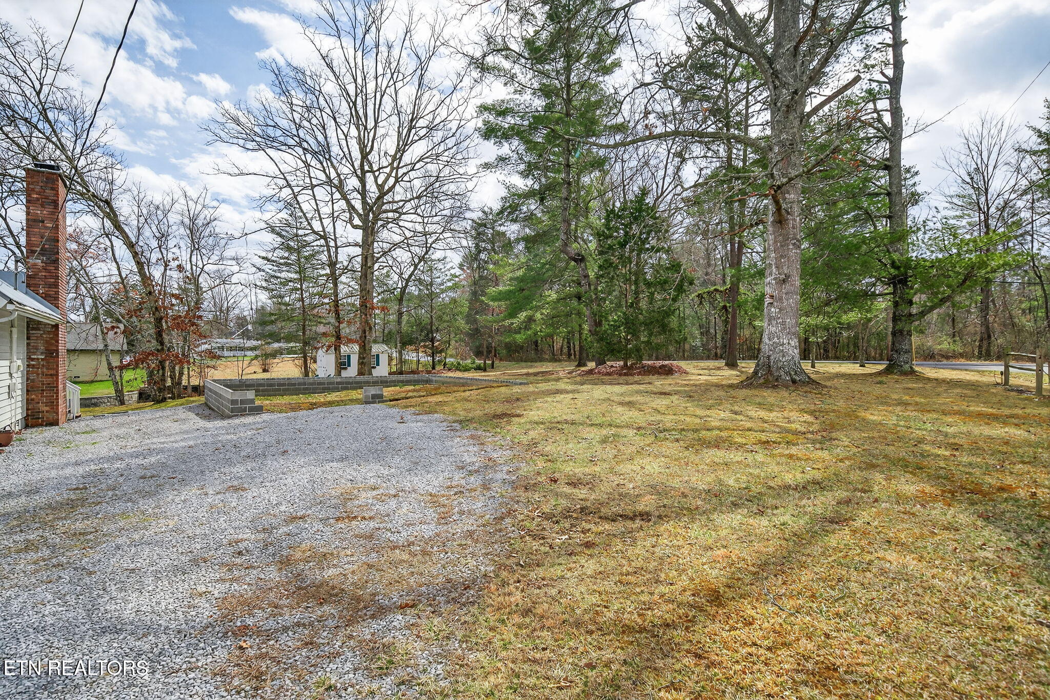 104 Peace Pipe Crossville TN 38572