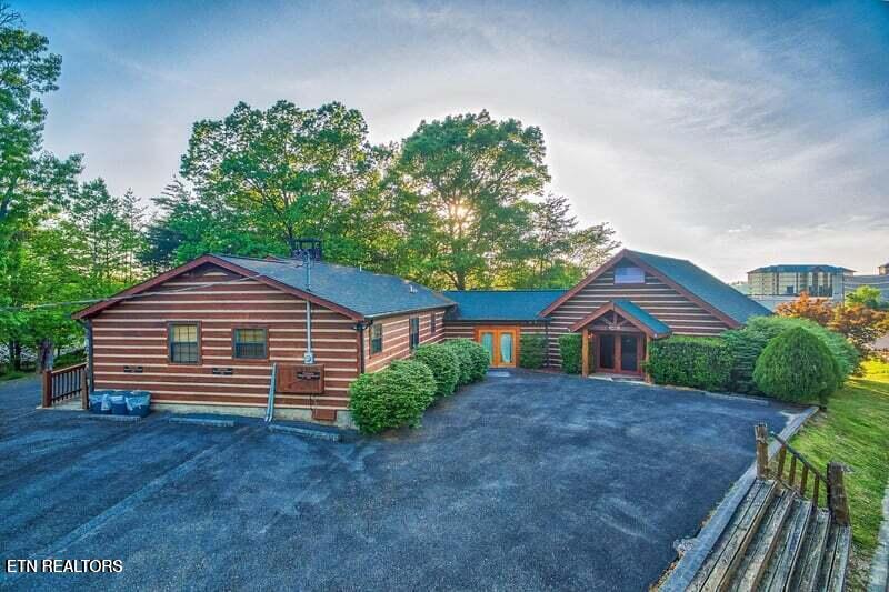 170 Showplace Boulevard Pigeon Forge TN 37863