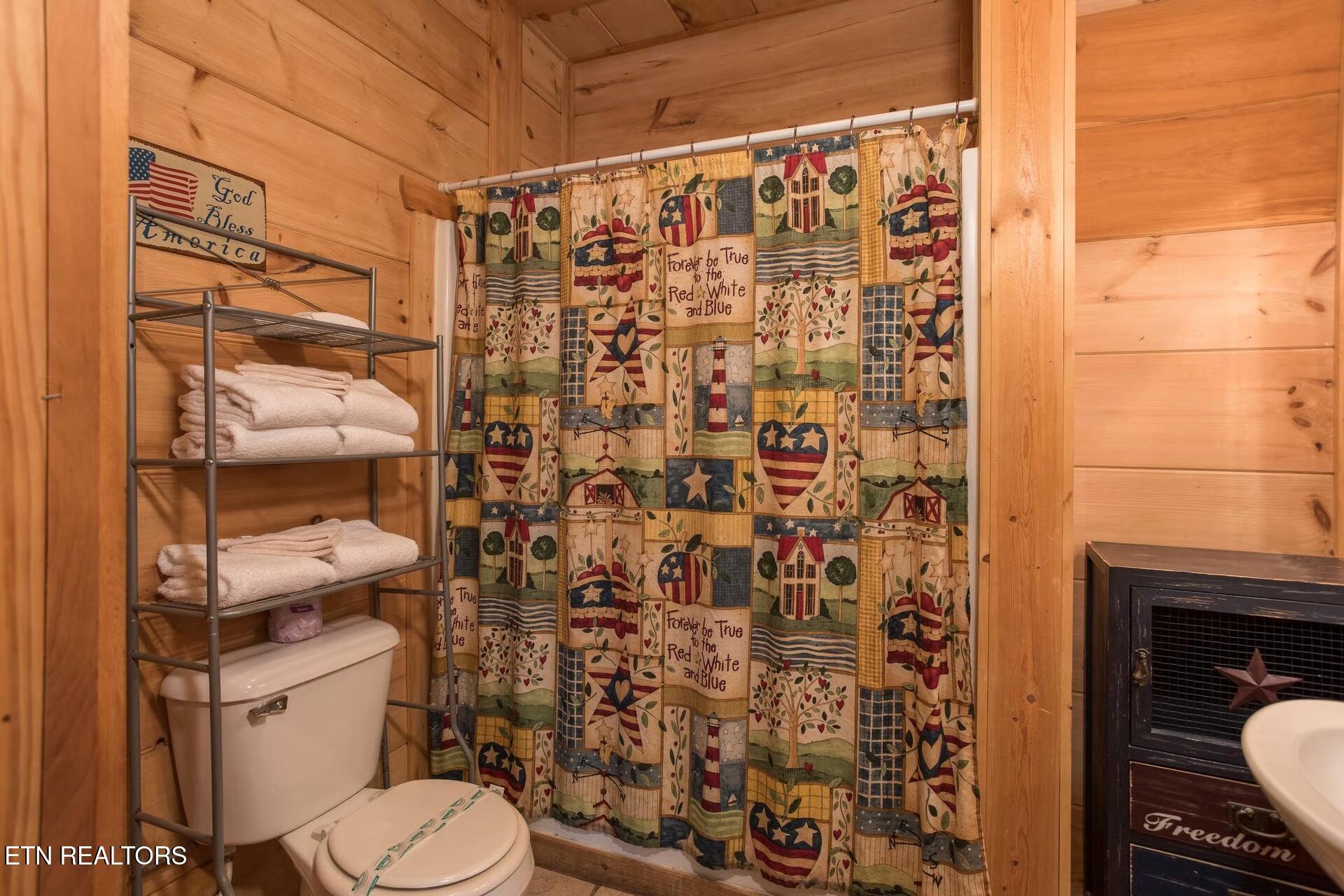 170 Showplace Boulevard Pigeon Forge TN 37863