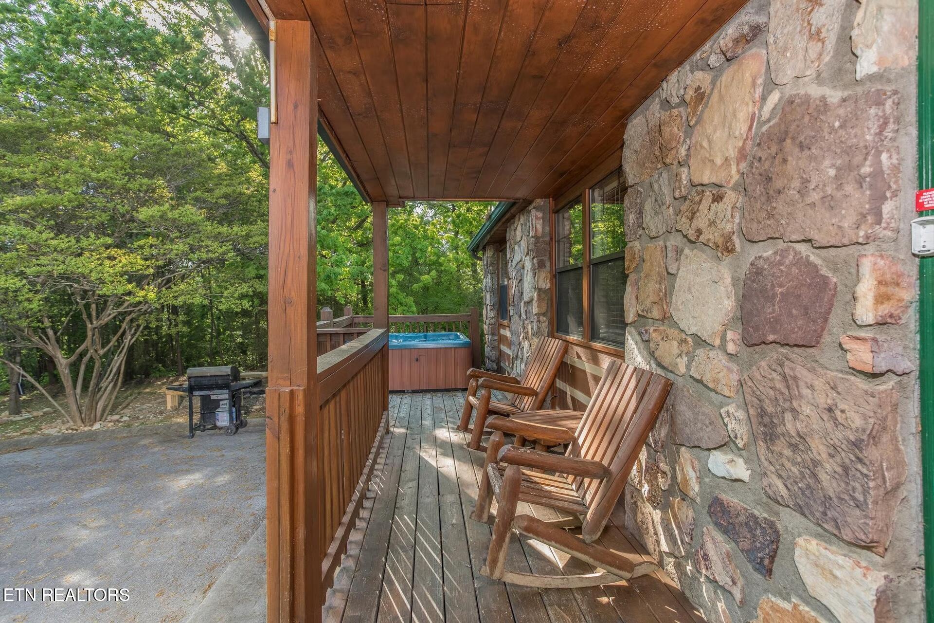 170 Showplace Boulevard Pigeon Forge TN 37863