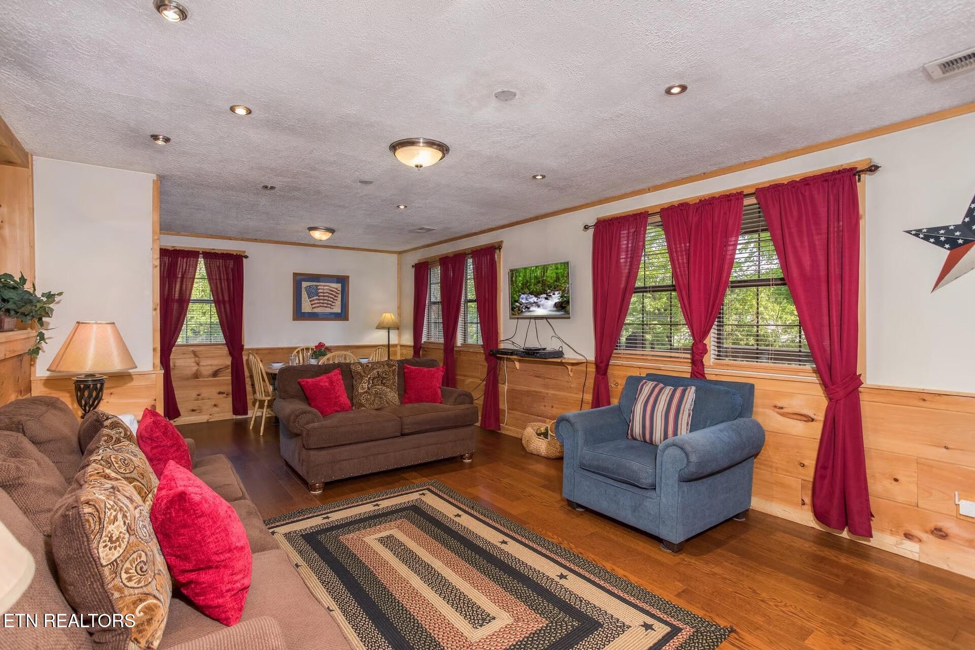 170 Showplace Boulevard Pigeon Forge TN 37863
