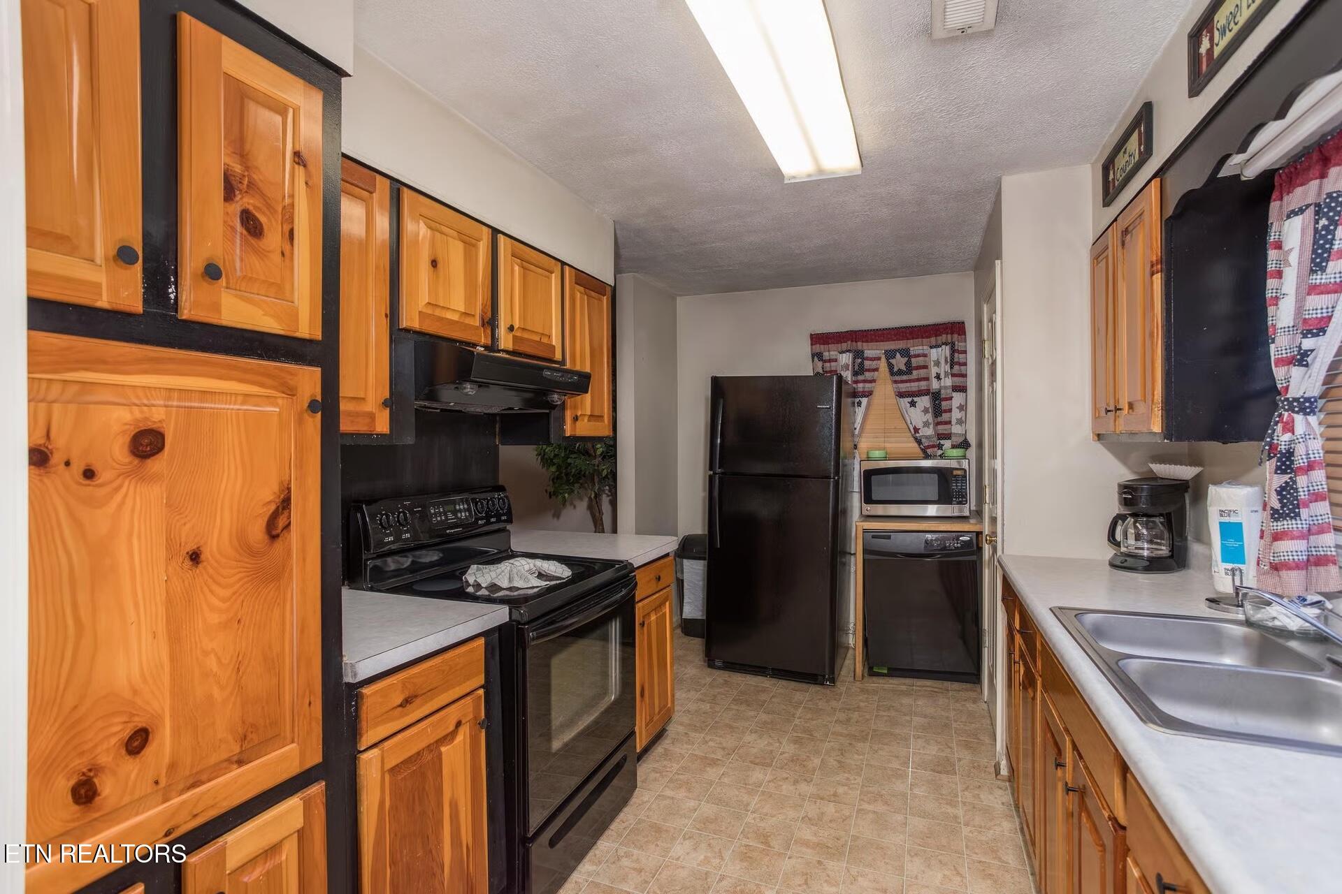 170 Showplace Boulevard Pigeon Forge TN 37863