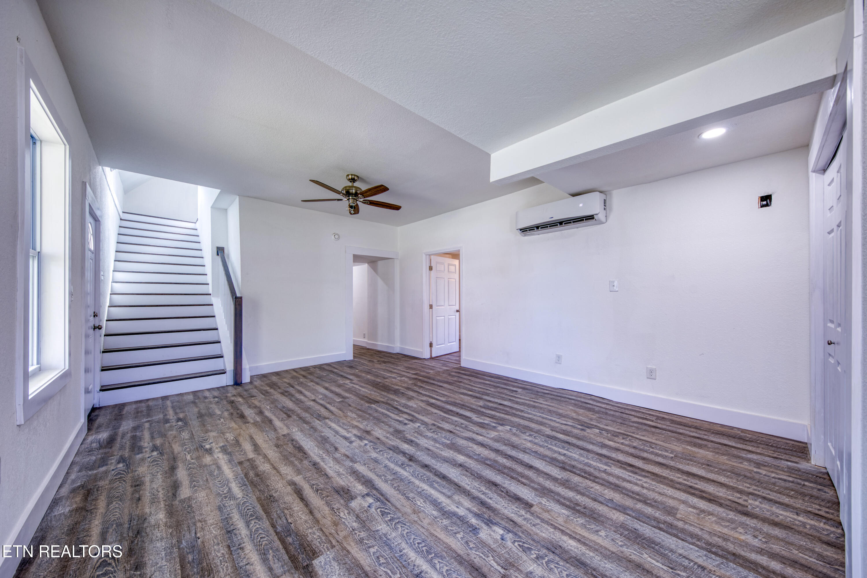 801 W 2nd Avenue Lenoir City TN 37771