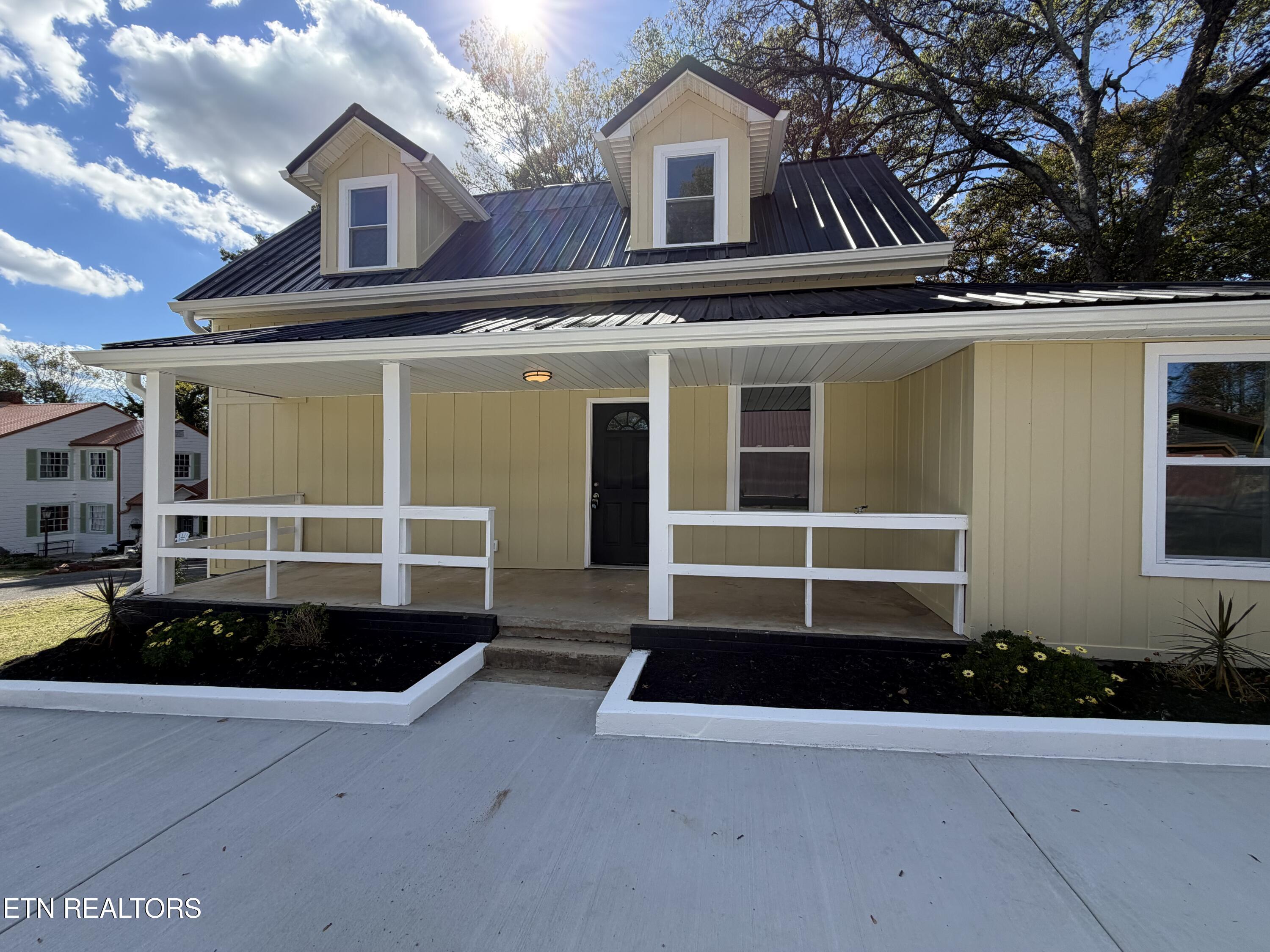 801 W 2nd Avenue Lenoir City TN 37771