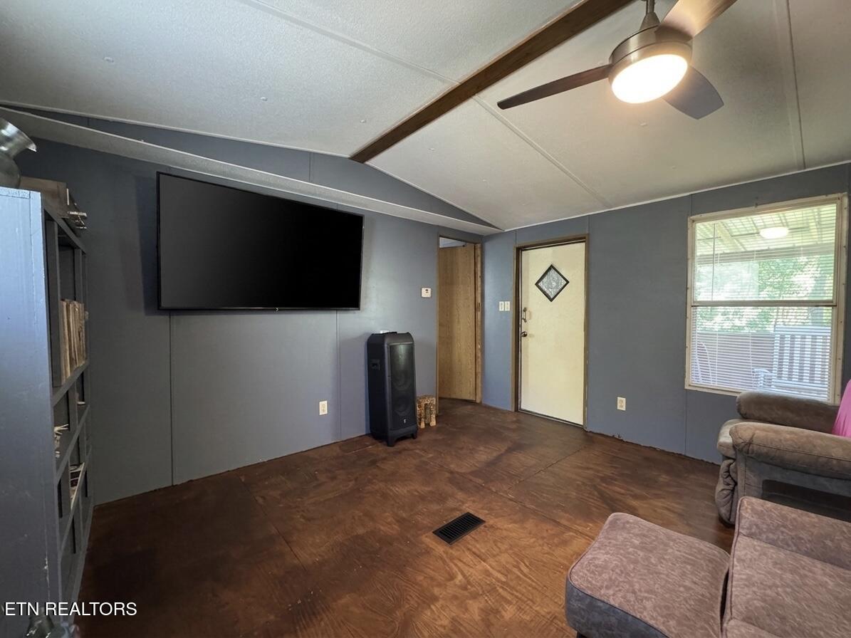 1022 Spring Hill Circle Jamestown TN 38556