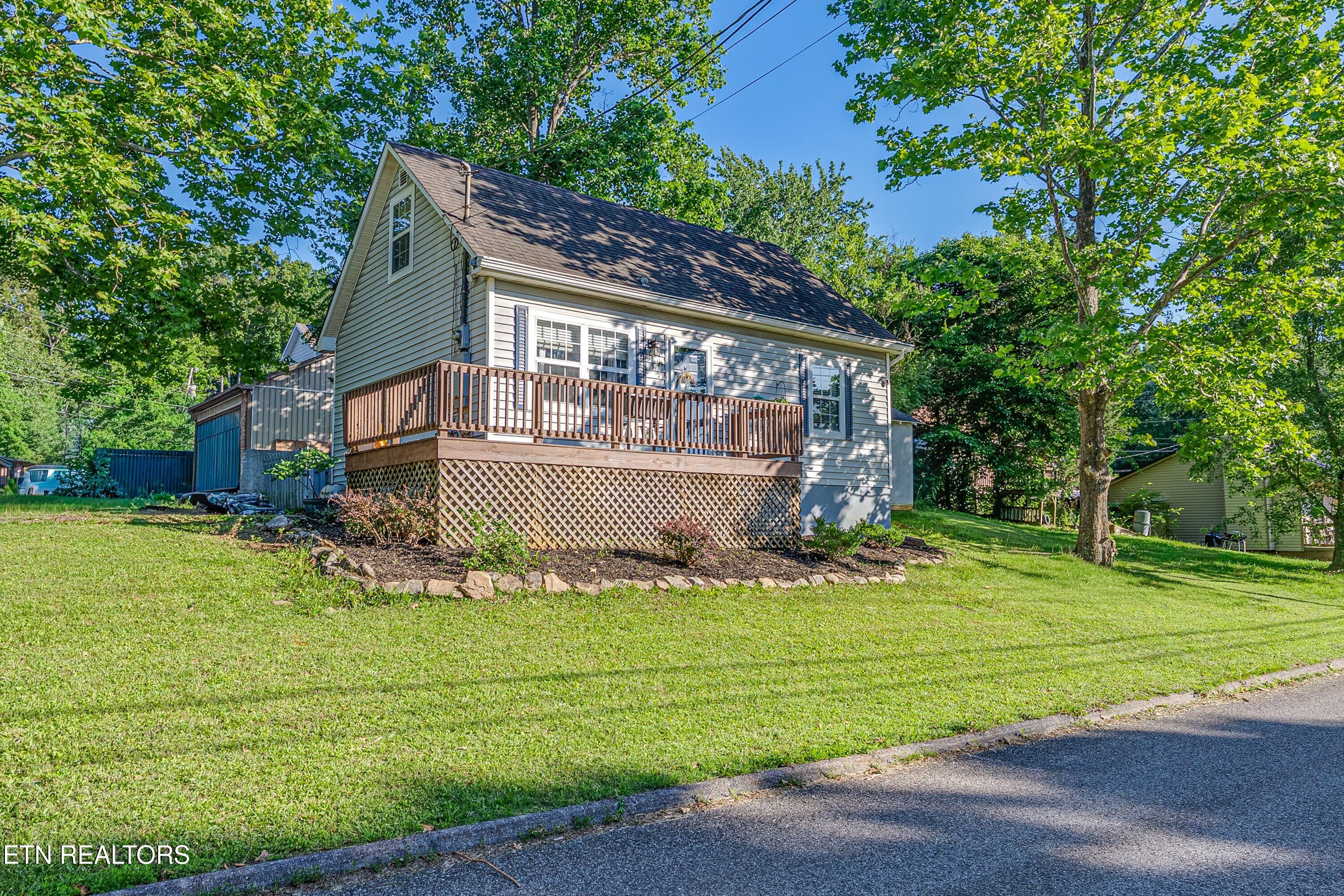 1513 Rhododendron Court Knoxville TN 37931