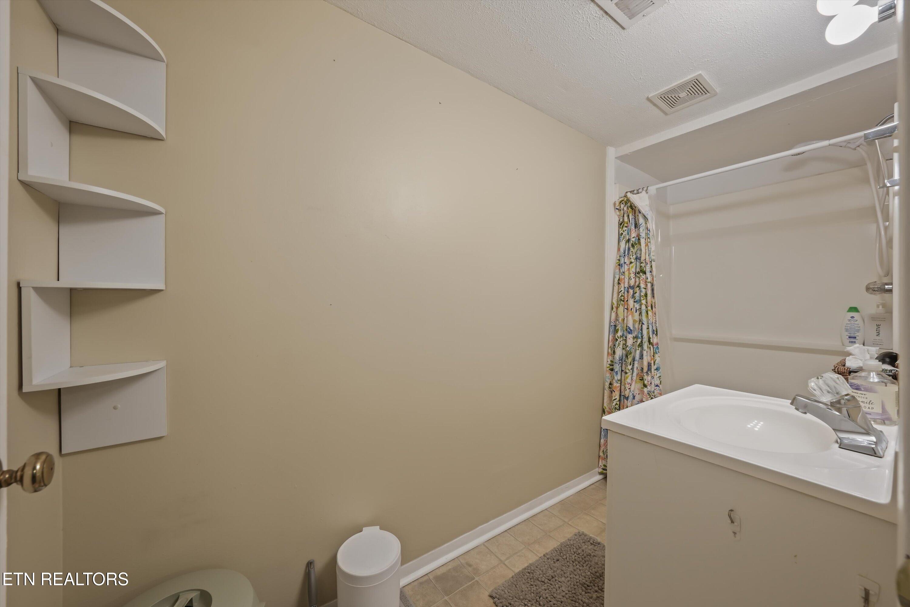 6019 Cougar Drive Knoxville TN 37921