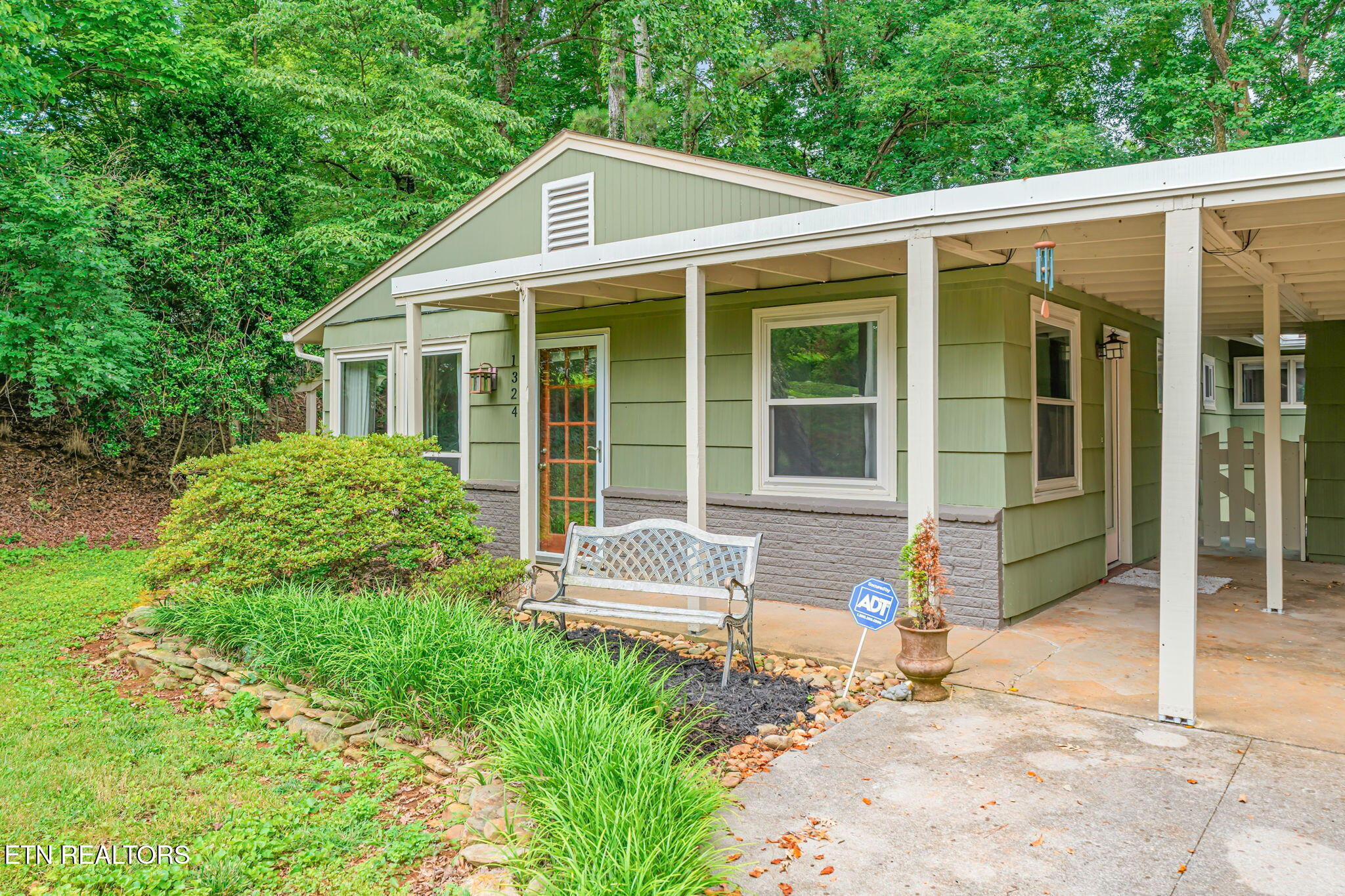1324 Huntington Road Knoxville TN 37919