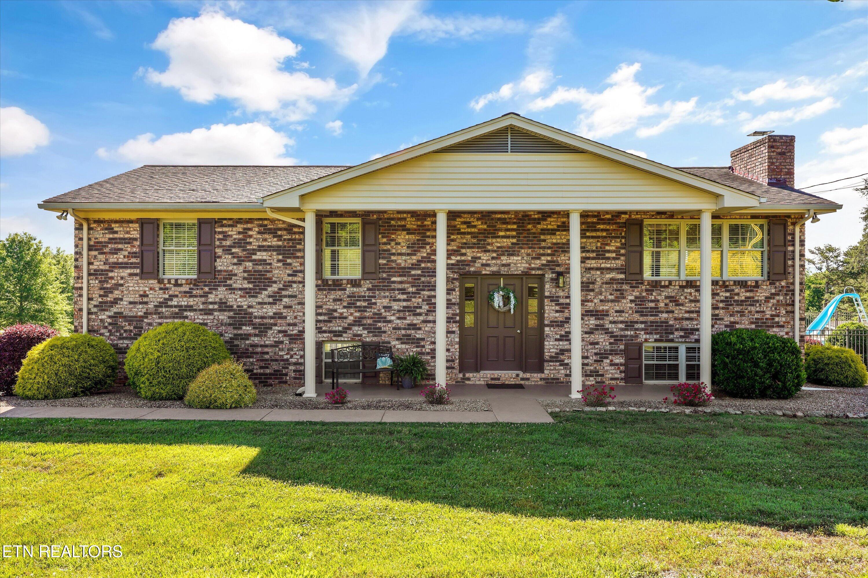 10404 Cobb Lane Mascot TN 37806