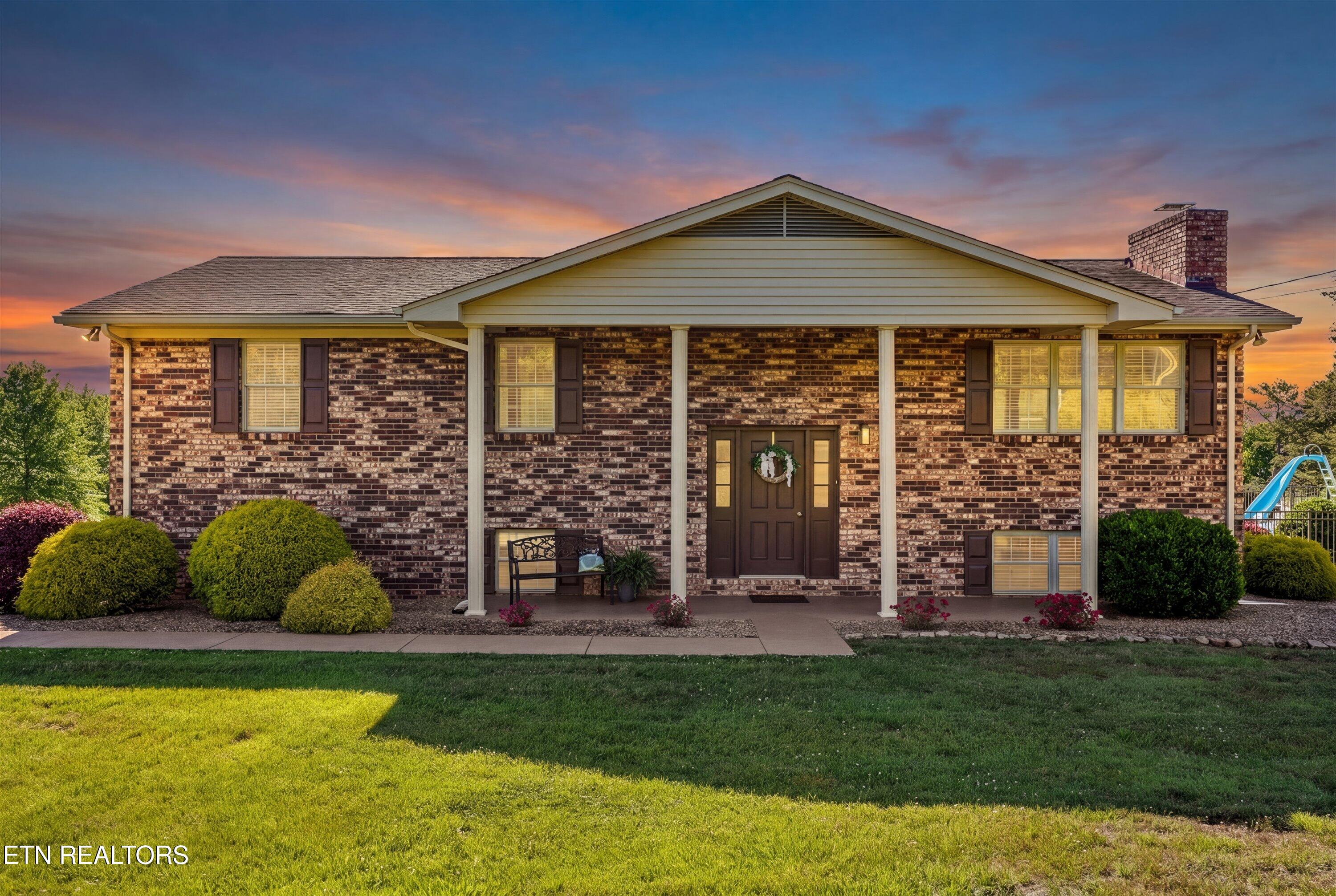 10404 Cobb Lane Mascot TN 37806