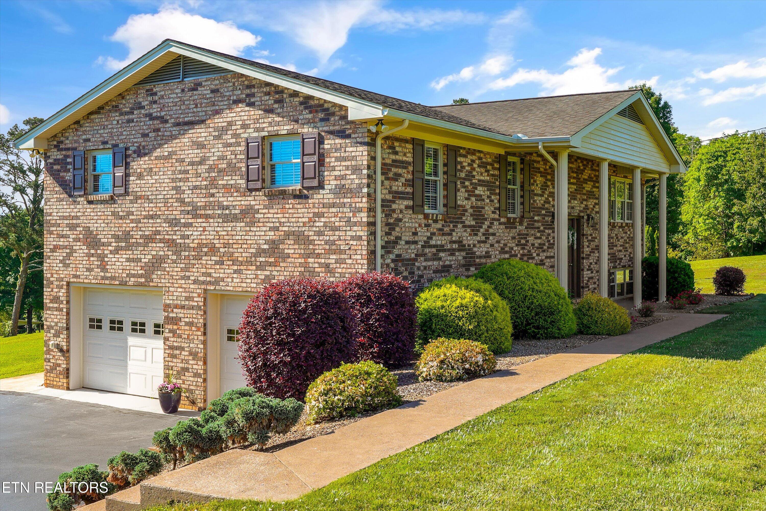 10404 Cobb Lane Mascot TN 37806
