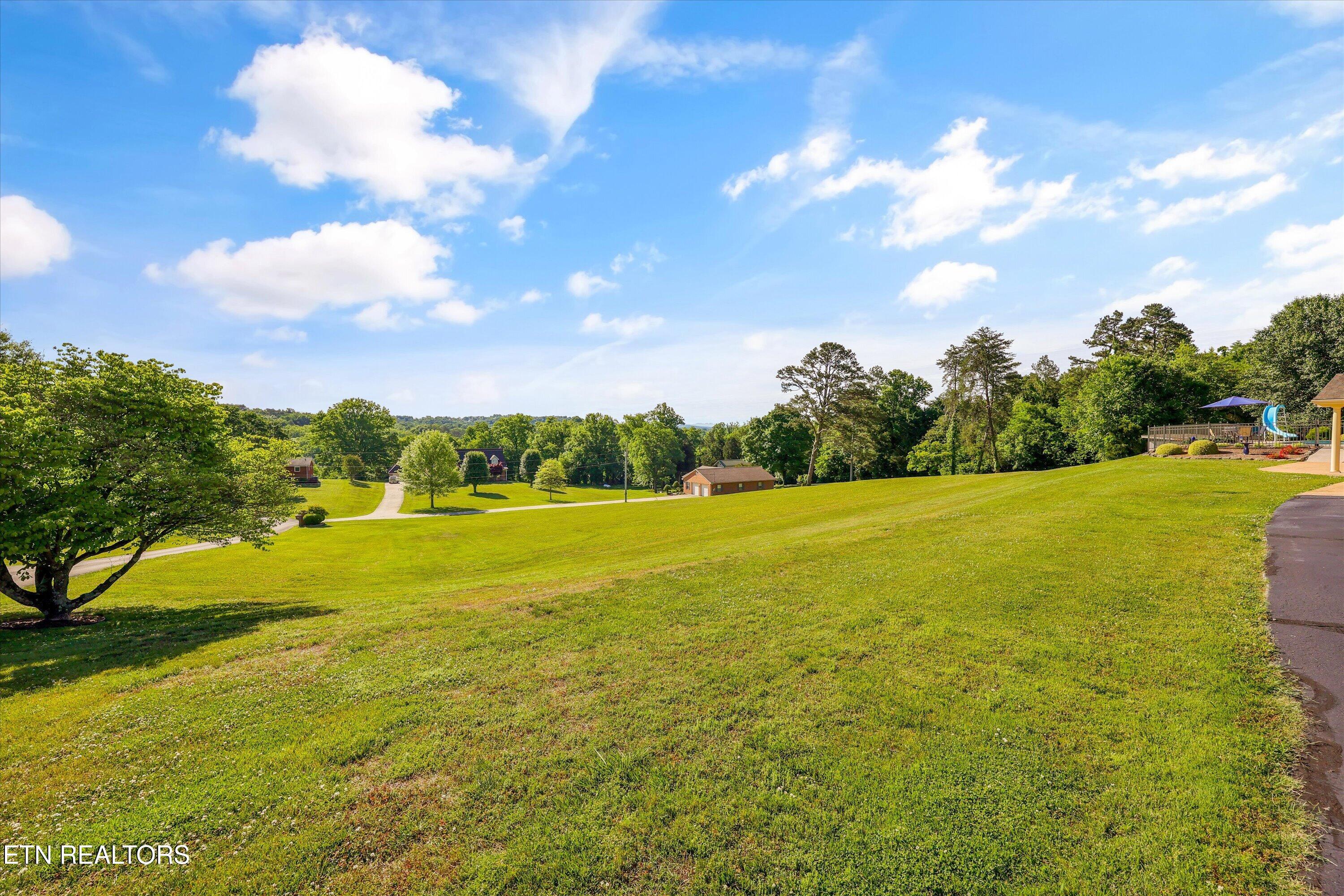 10404 Cobb Lane Mascot TN 37806