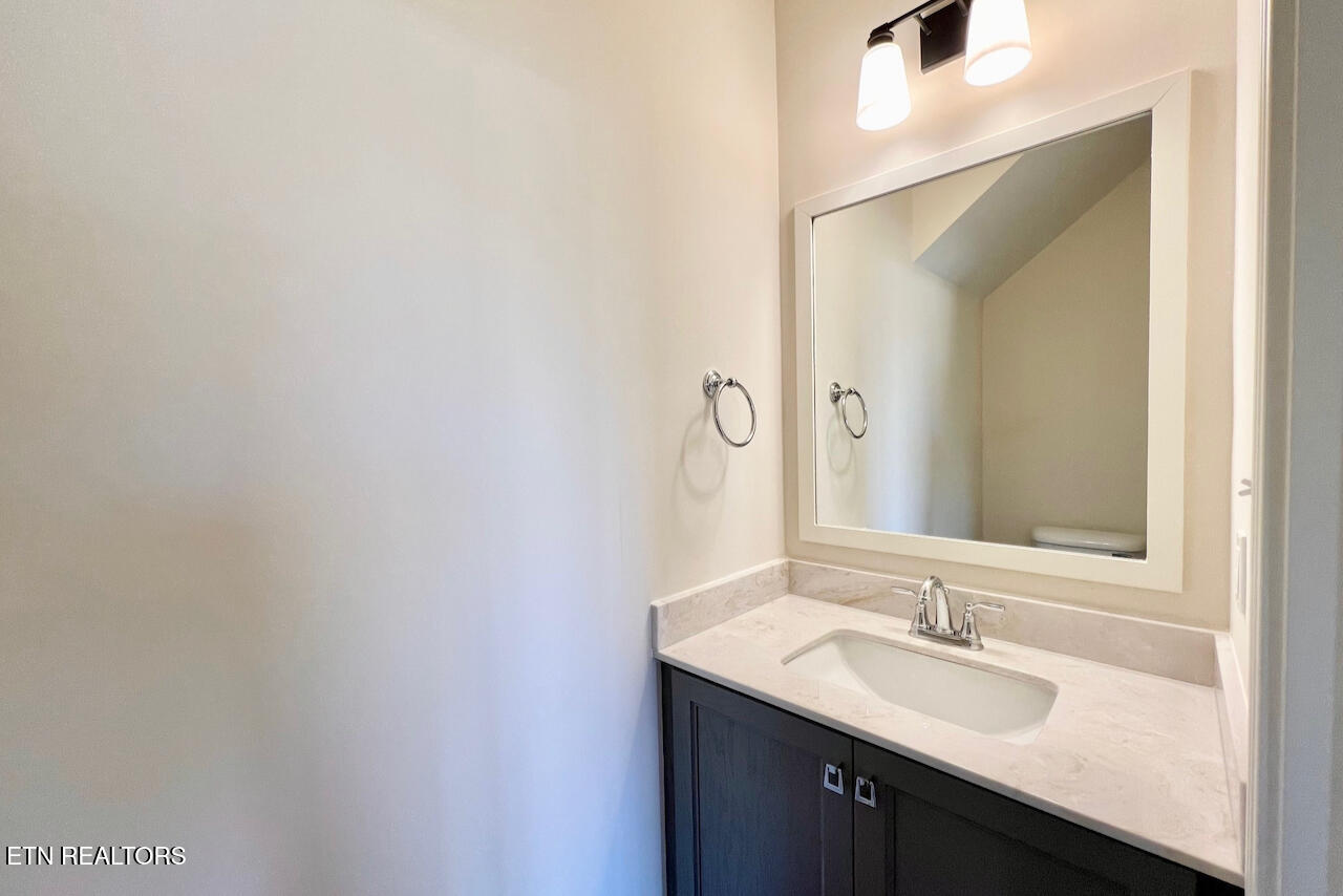 1213 Madison Oaks Road Knoxville TN 37924