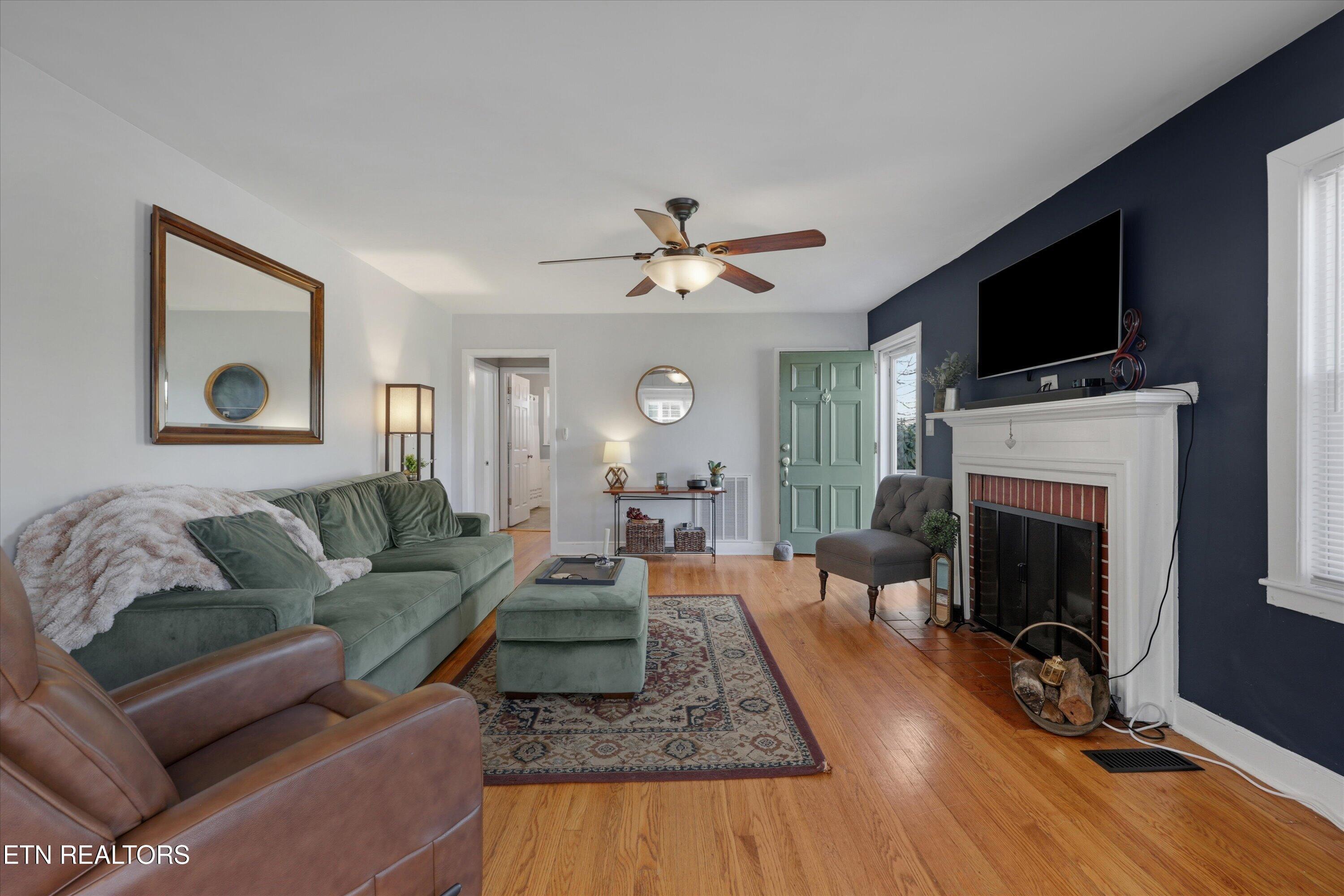 140 Hillcrest Drive Knoxville TN 37918