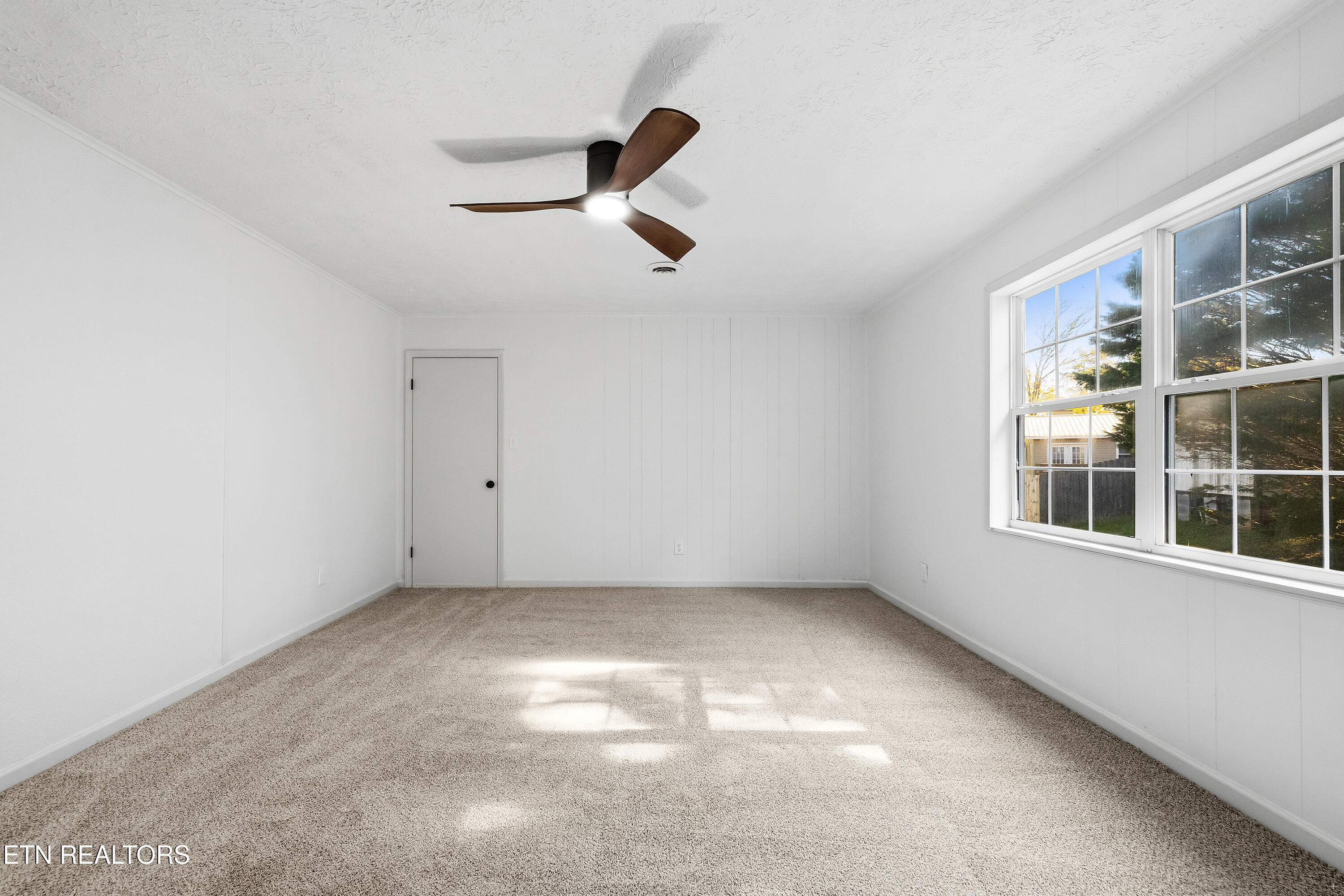 1125 Melton Hill Circle Clinton TN 37716