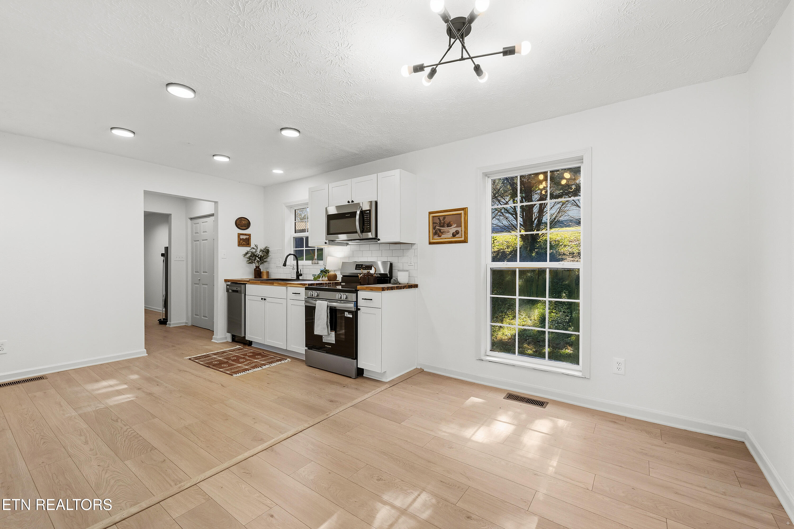 1125 Melton Hill Circle Clinton TN 37716