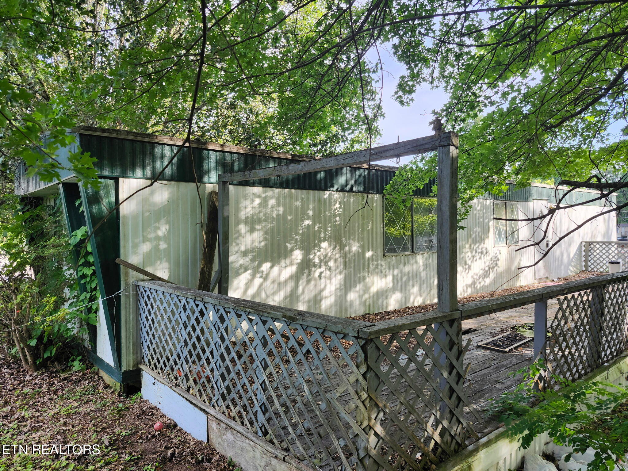 112 Queen Street Clinton TN 37716