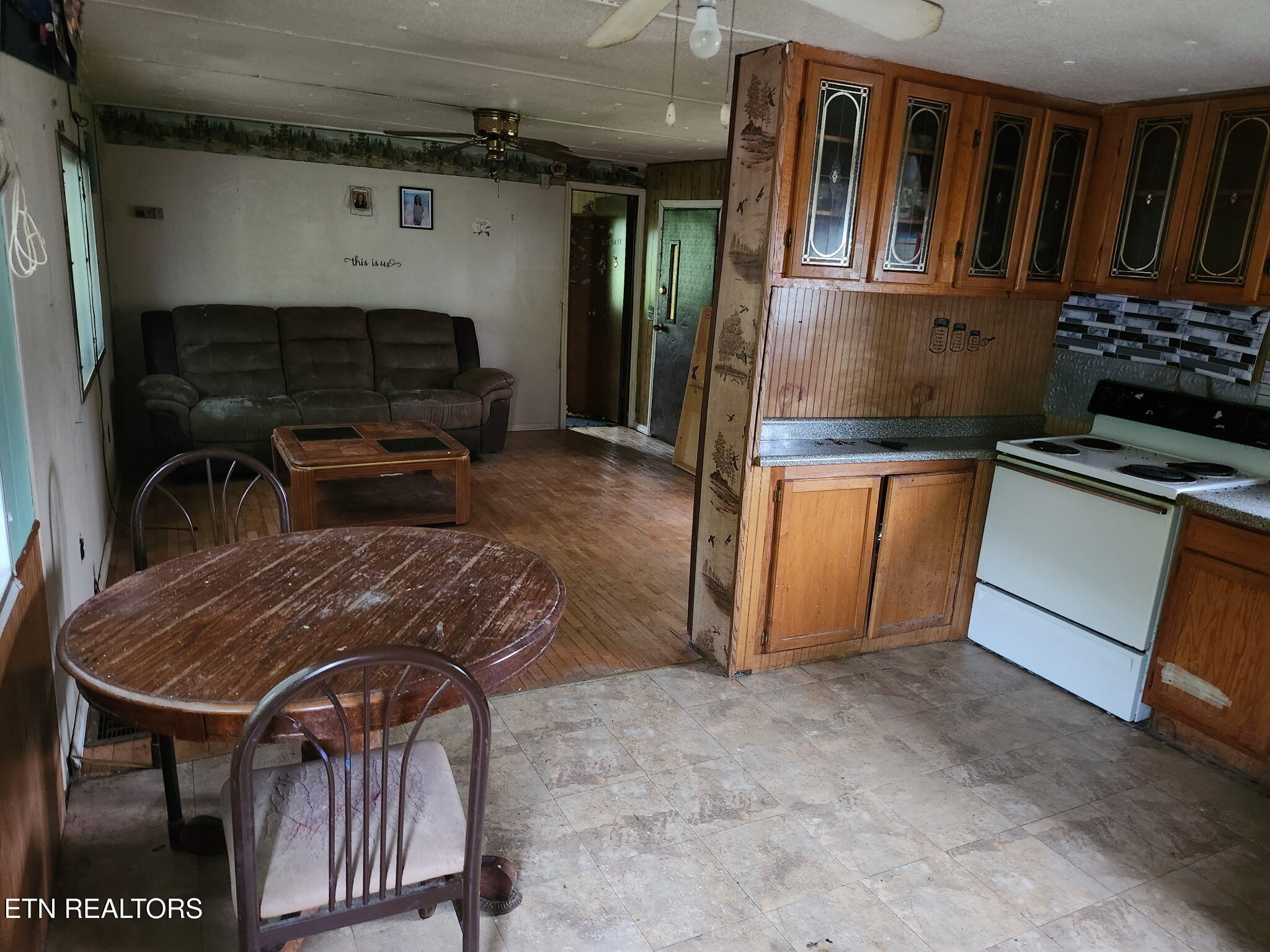 112 Queen Street Clinton TN 37716