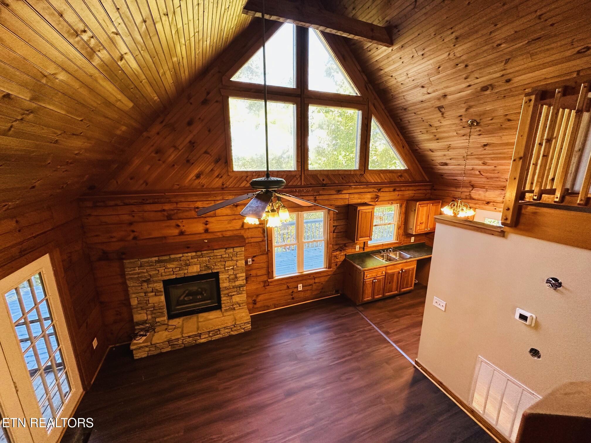 4360 Carolina Cove Way Pigeon Forge TN 37863